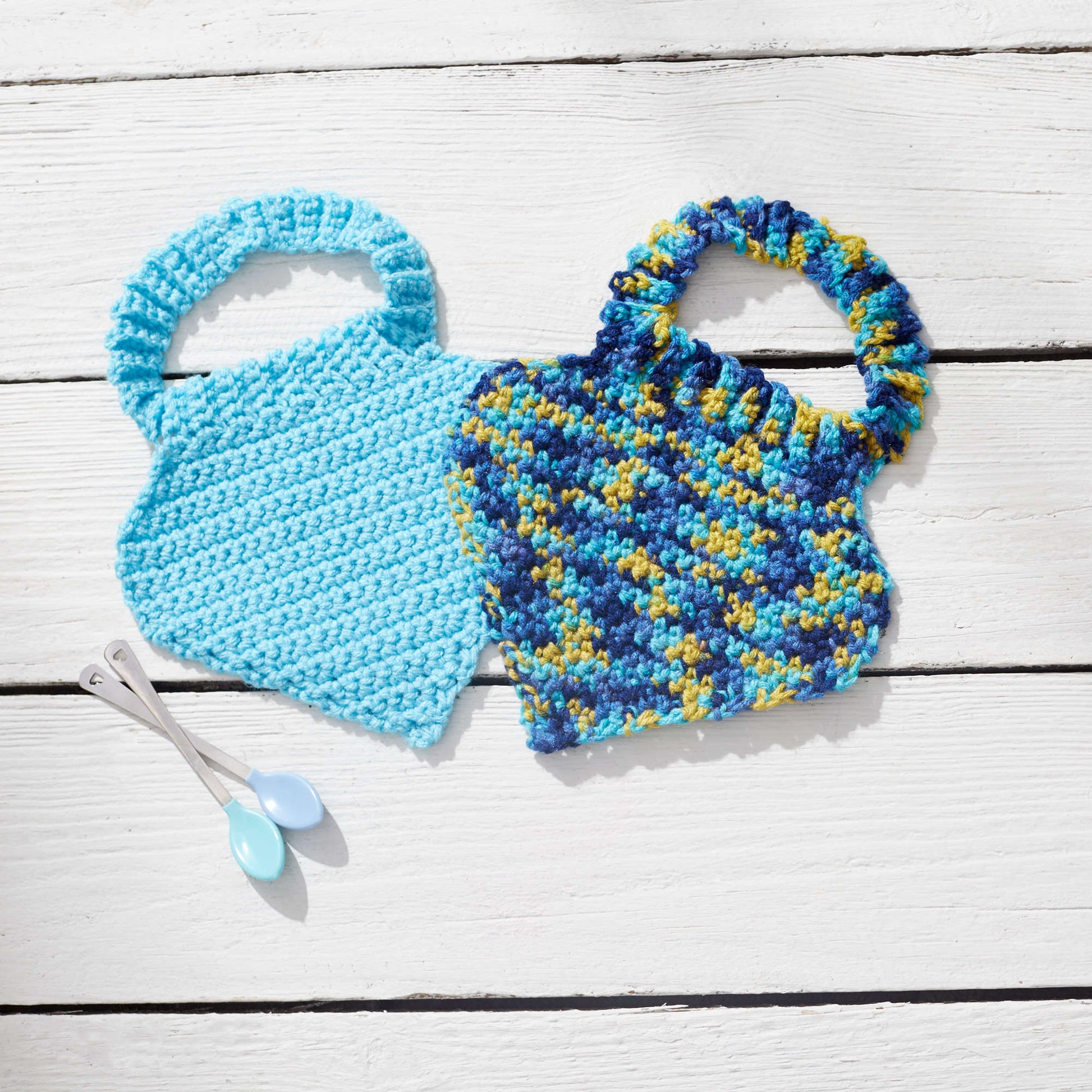 Free Red Heart Crochet Baby Bibs Pattern