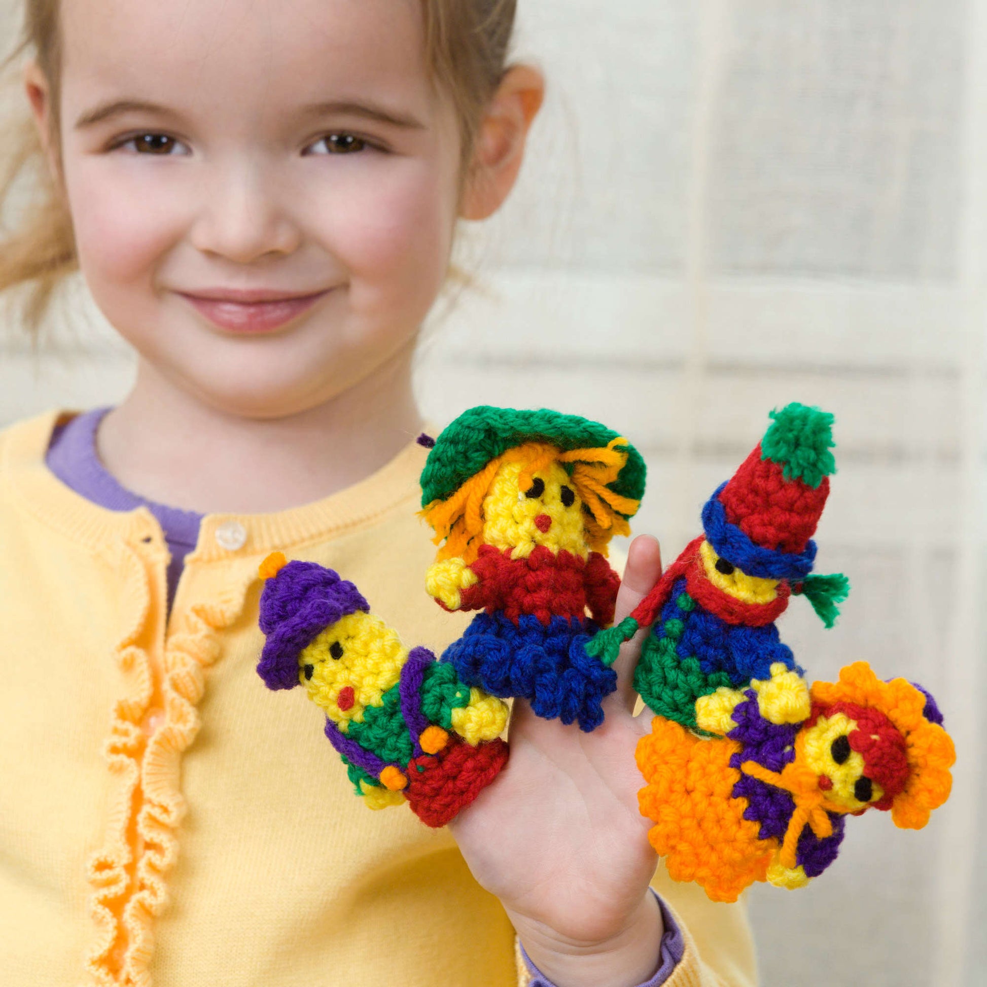 Free Red Heart Little Finger Puppets Crochet Pattern