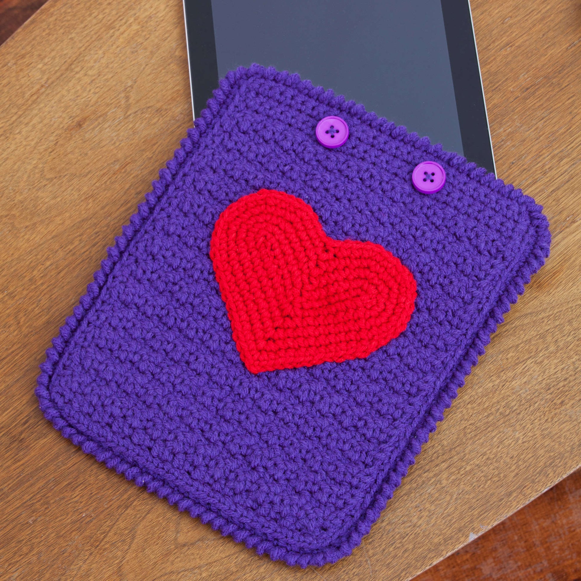 Free Red Heart Love My Ipad Case Crochet Pattern