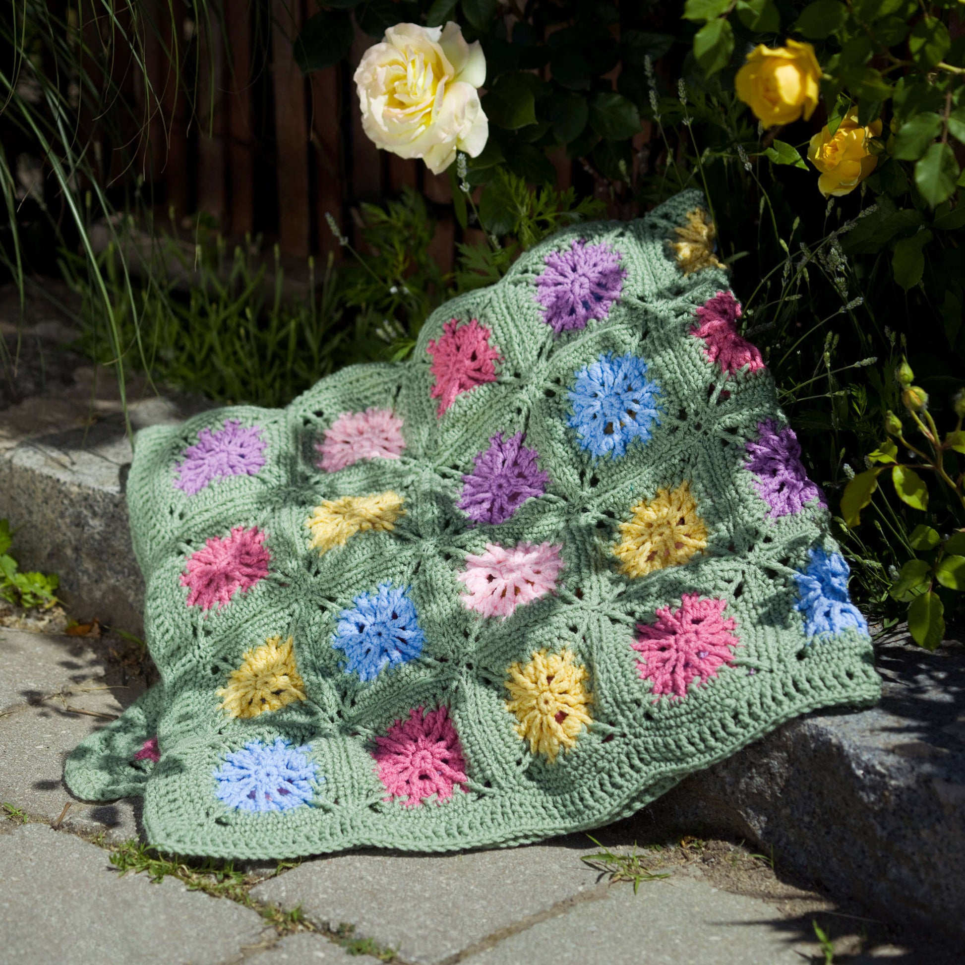 Free Red Heart Crochet Flower Field Blanket Pattern
