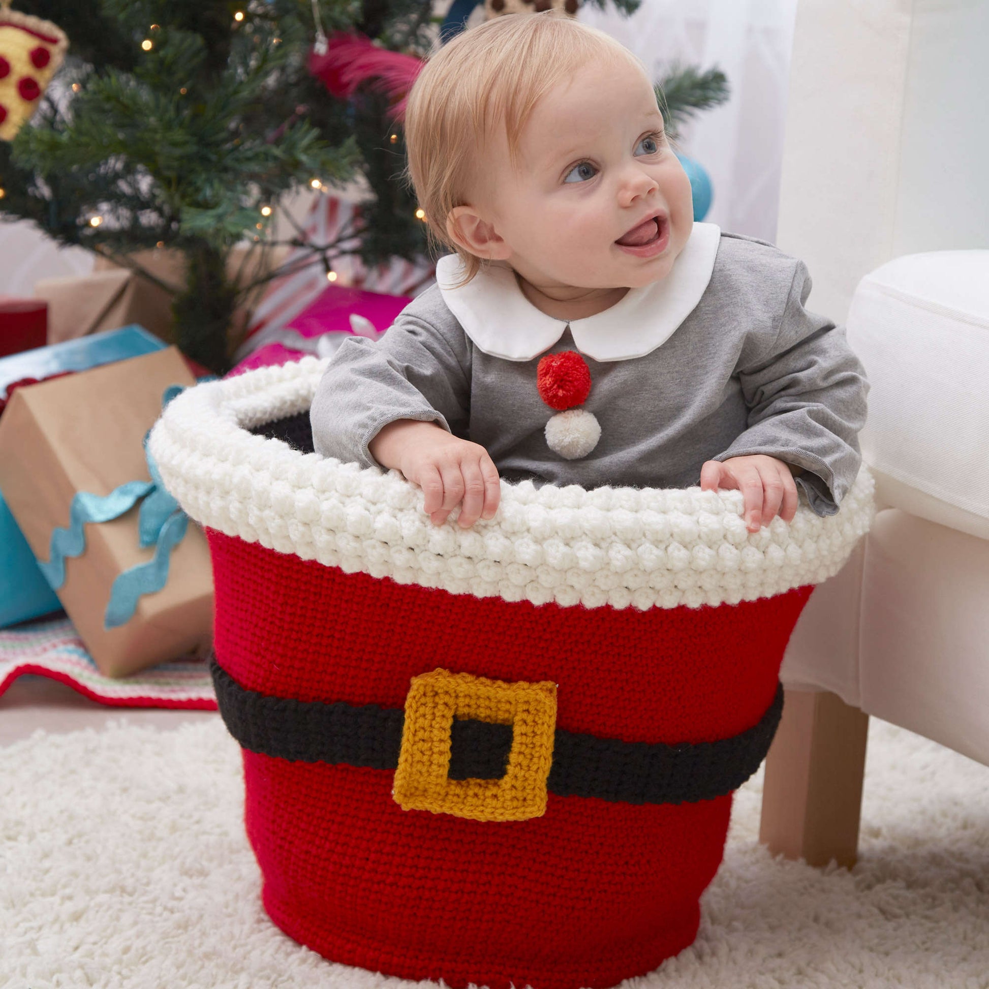 Free Red Heart Santa's Gift Basket Crochet Pattern