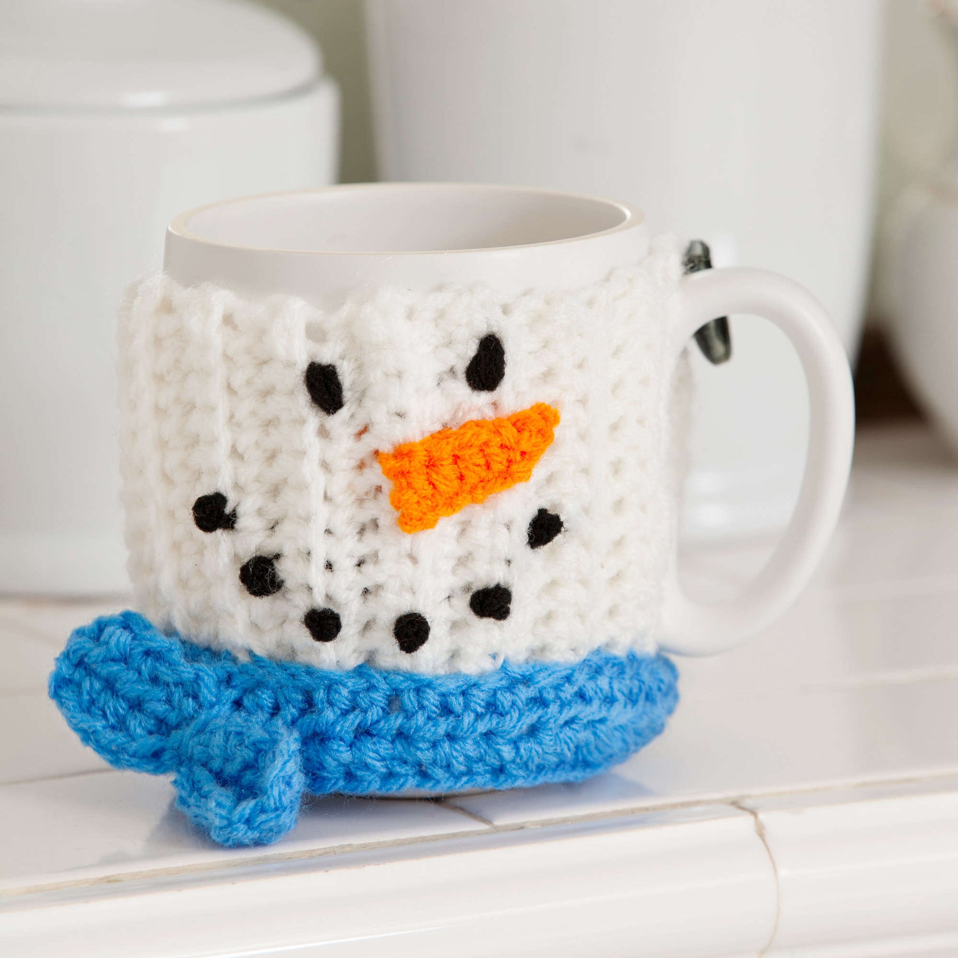 Free Red Heart Snowman Mug Hug Crochet Pattern