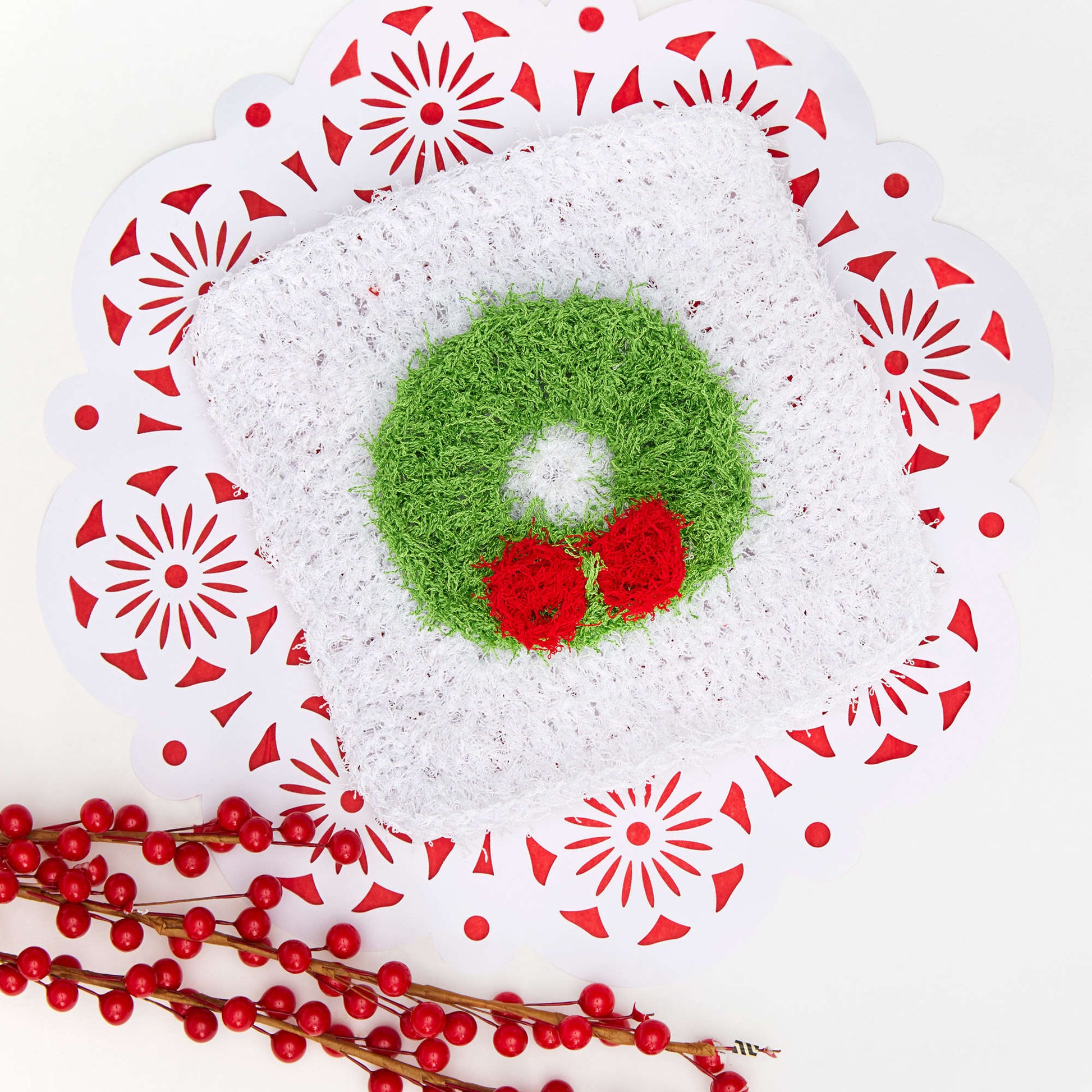 Free Red Heart Christmas Wreath Dishcloth Crochet Pattern