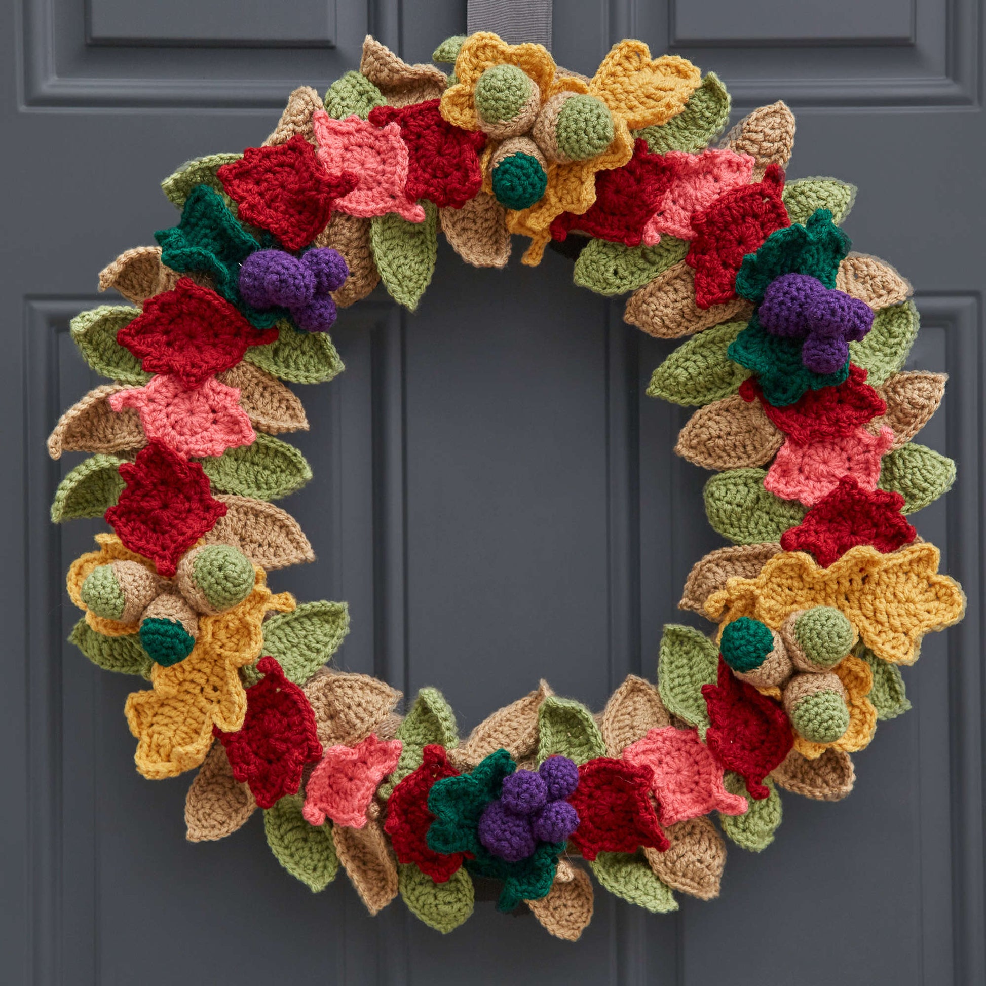 Free Red Heart Fabulous Fall Wreath Crochet Pattern