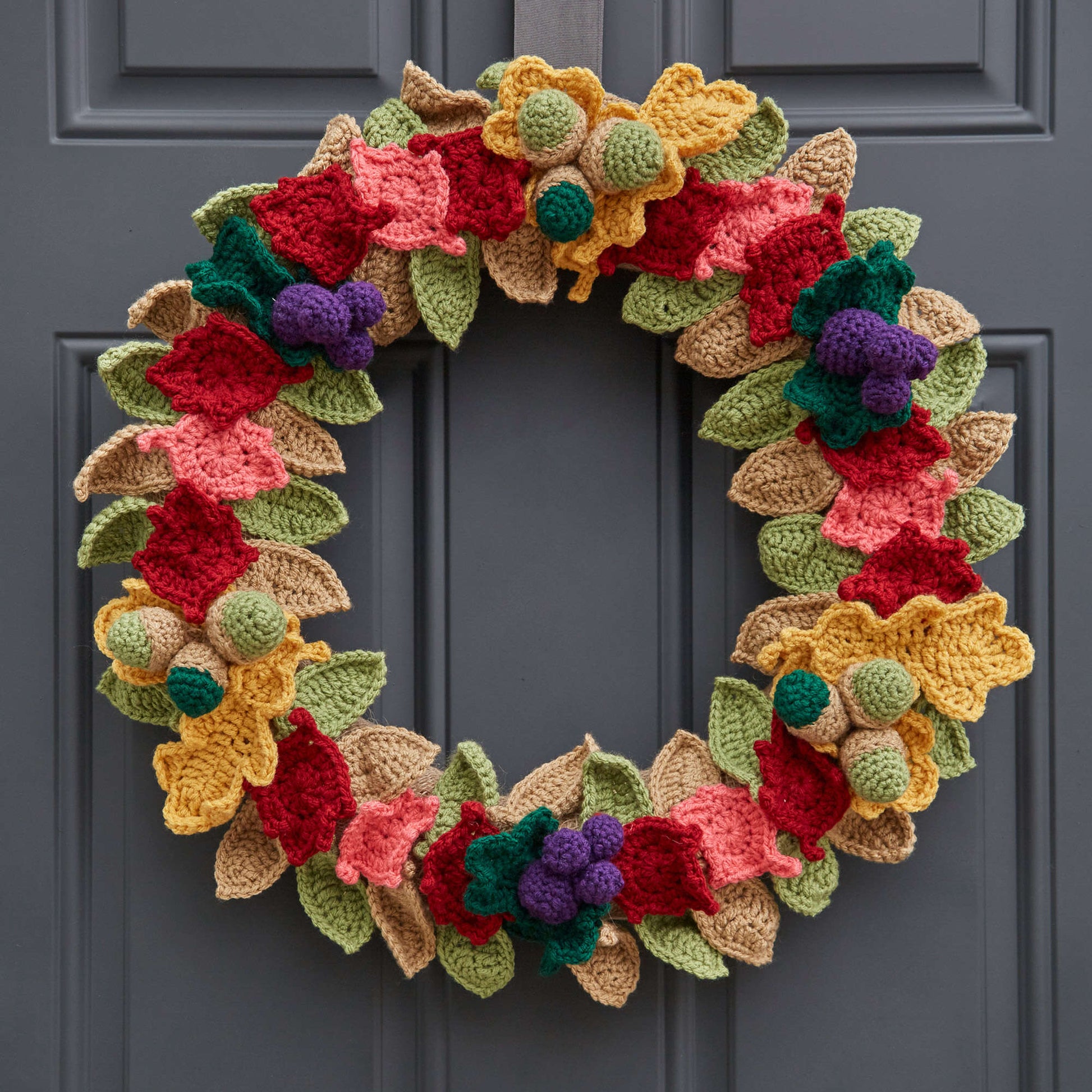 Free Red Heart Fabulous Fall Wreath Crochet Pattern