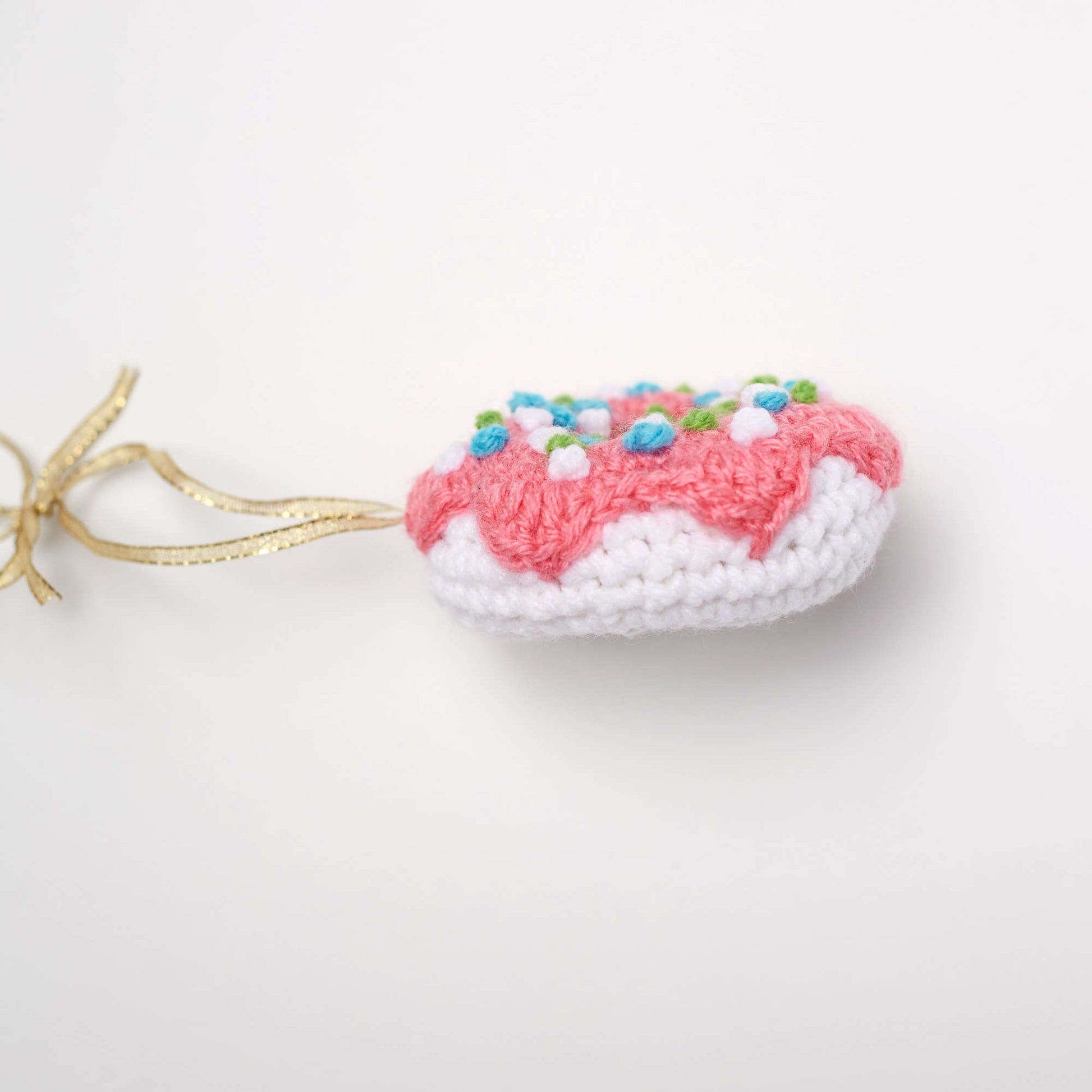 Free Red Heart Dangling Donut Ornament Crochet Pattern