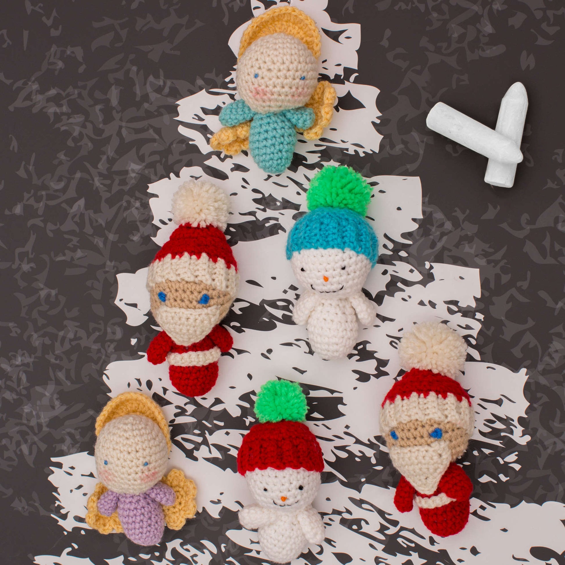 Free Red Heart Amigurumi Snowman Ornaments Crochet Pattern