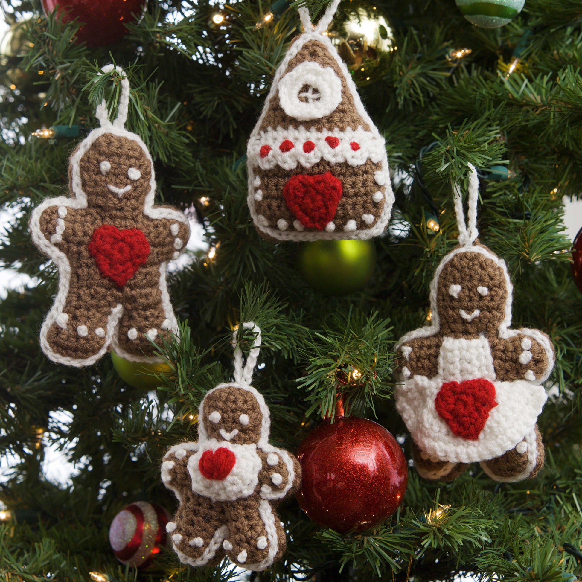 Free Red Heart Gingerbread Tree Ornaments Crochet Pattern