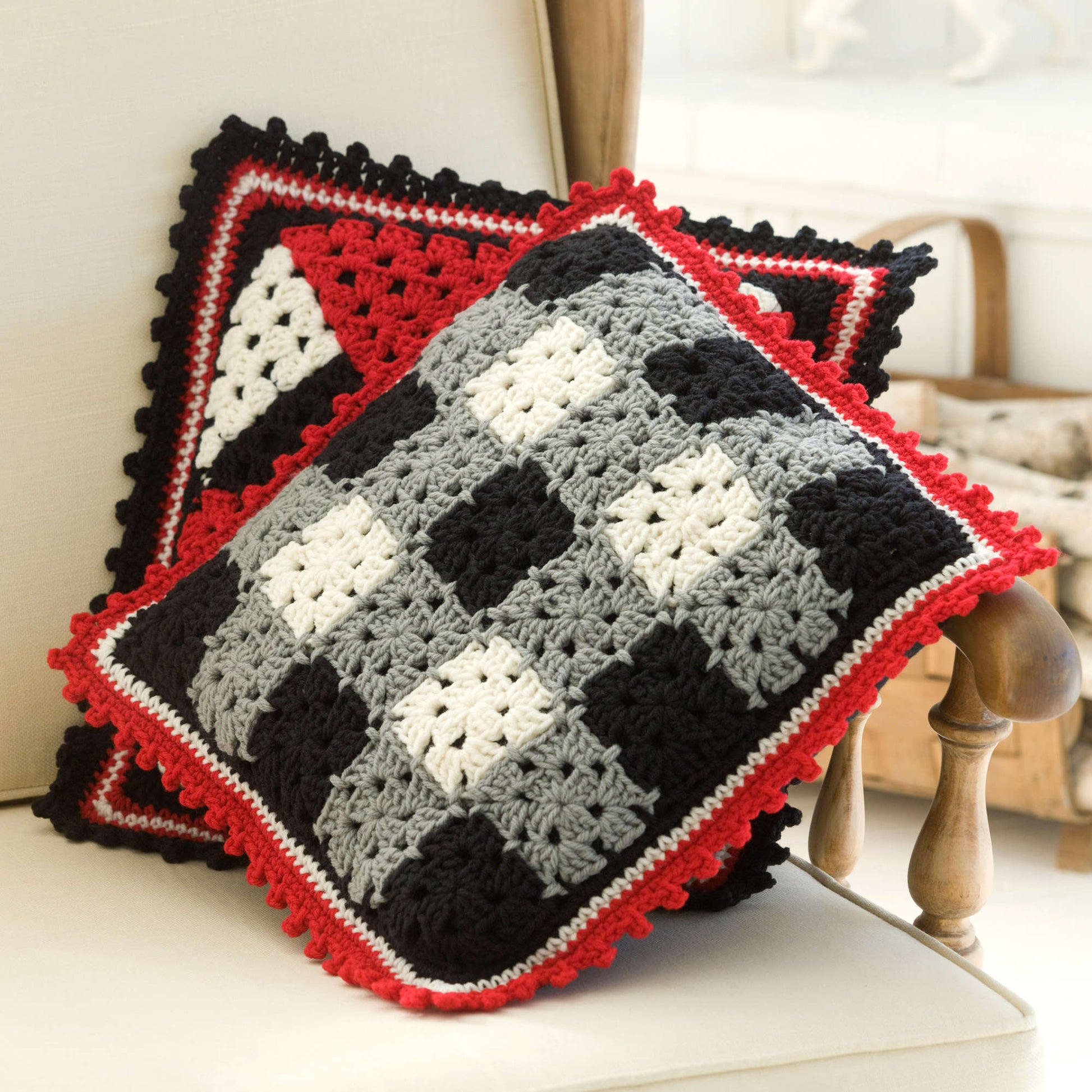 Free Red Heart Plaid Pillow Crochet Pattern