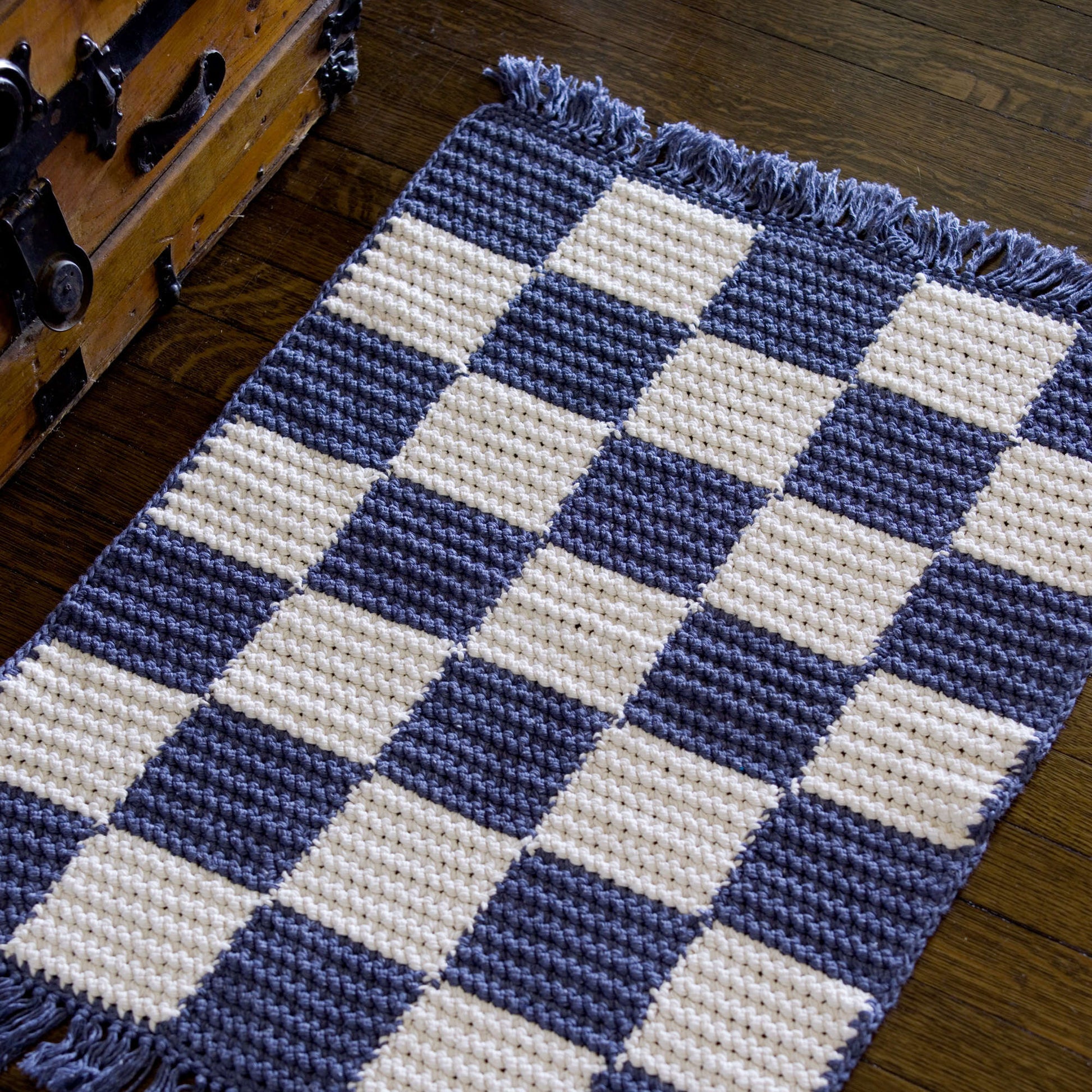Free Red Heart Crochet Checkerboard Rug Pattern