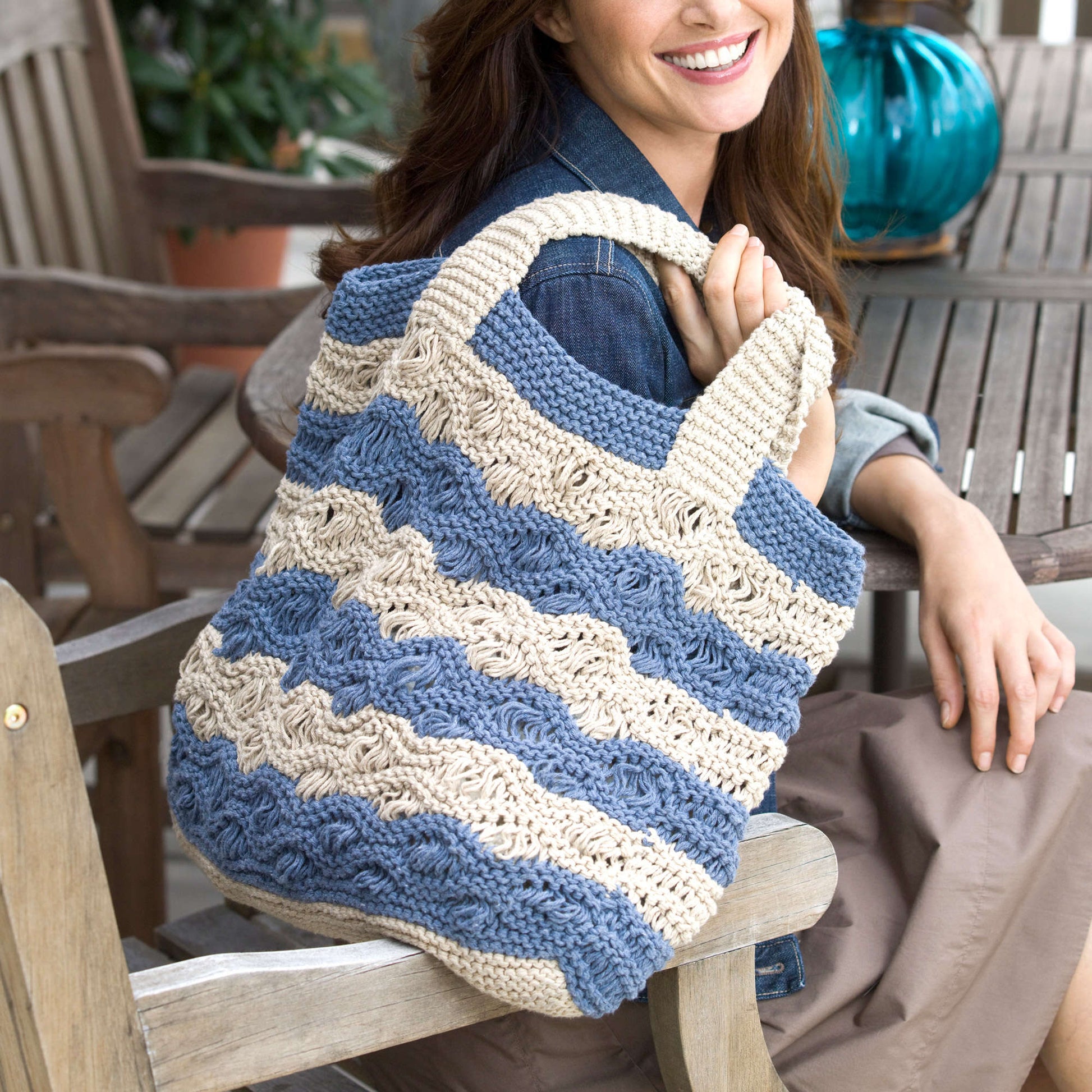 Free Red Heart Waves Tote Bag Knit Pattern