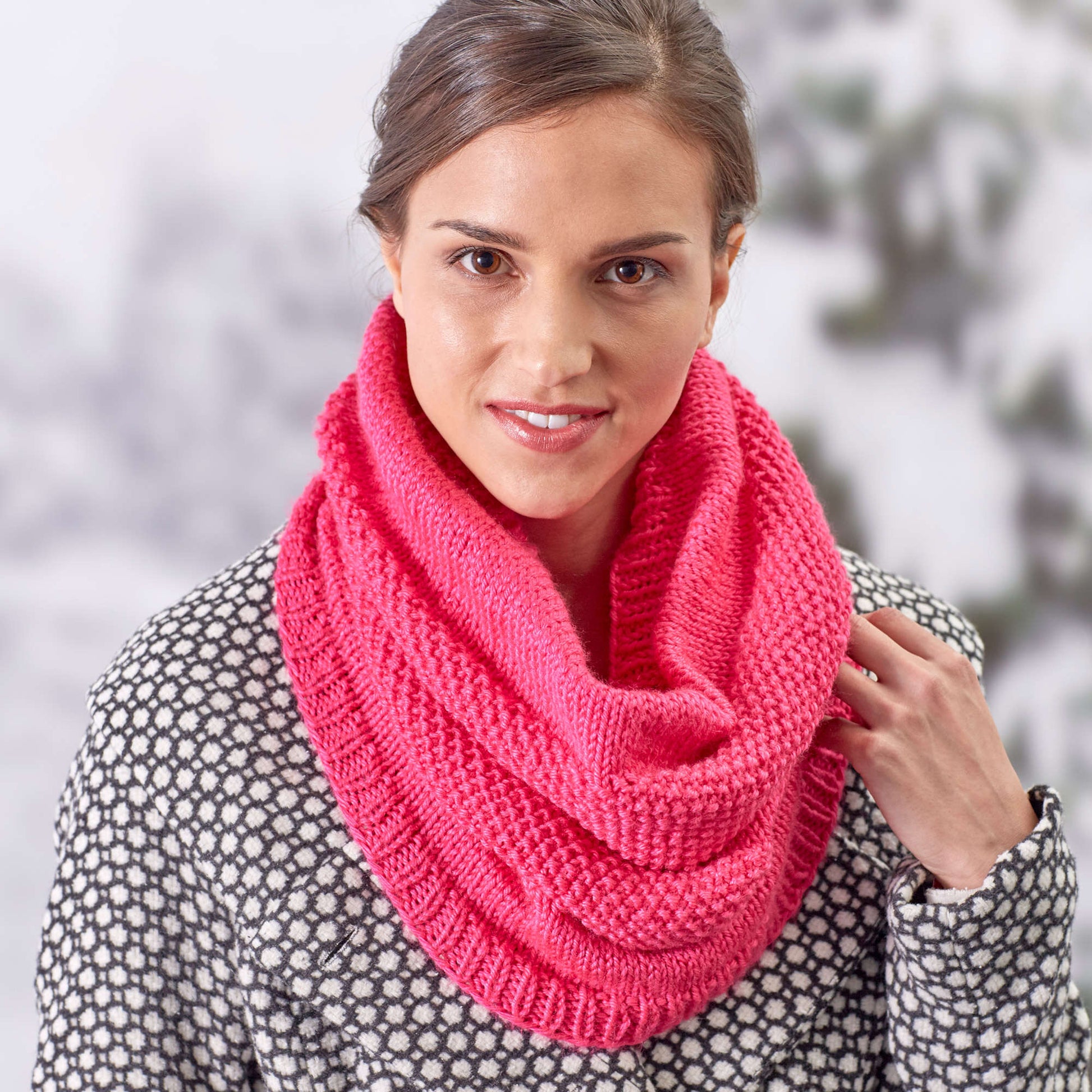 Free Red Heart Stunning Knit Cowl Pattern