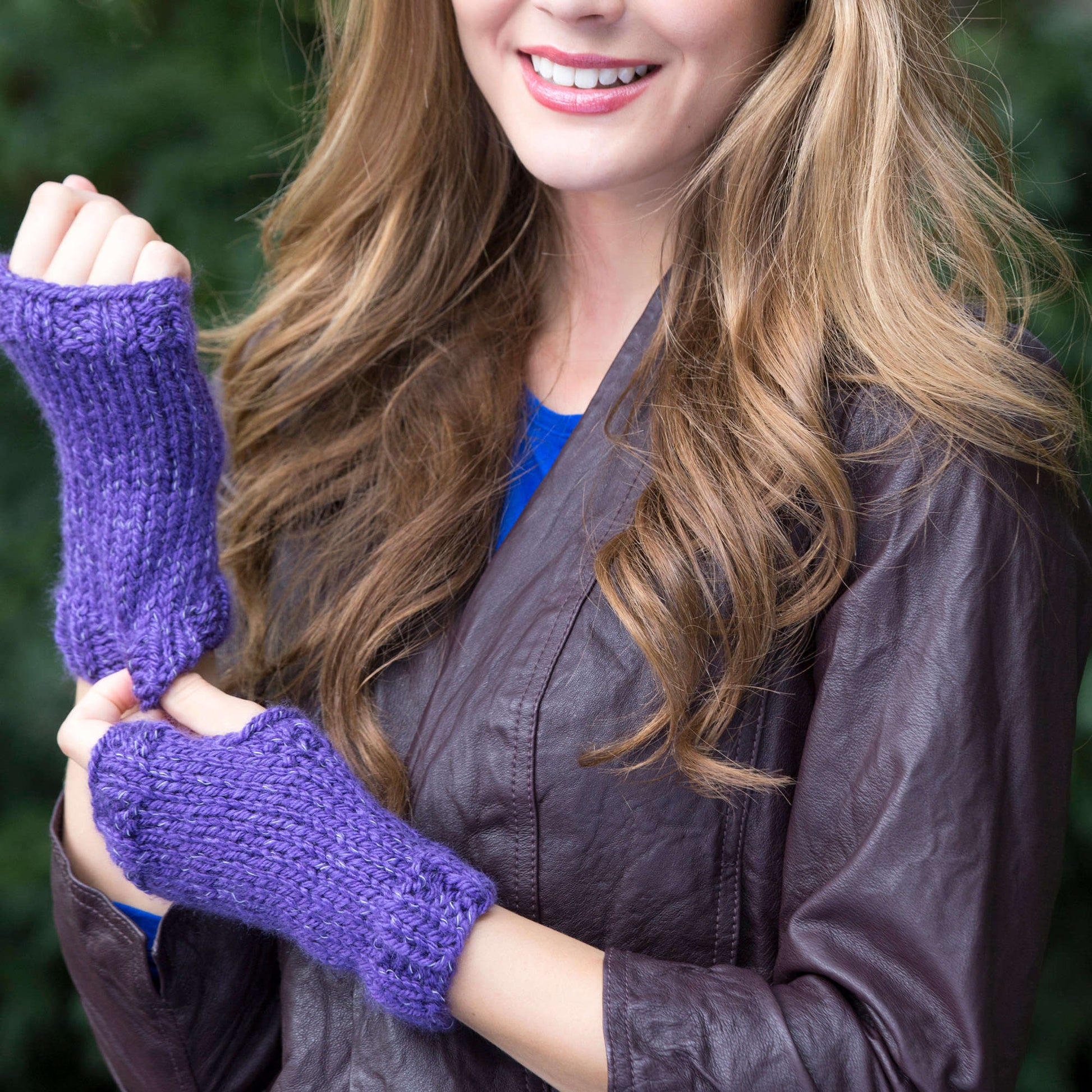 Free Red Heart Hocus Pocus Wristlets Knit Pattern
