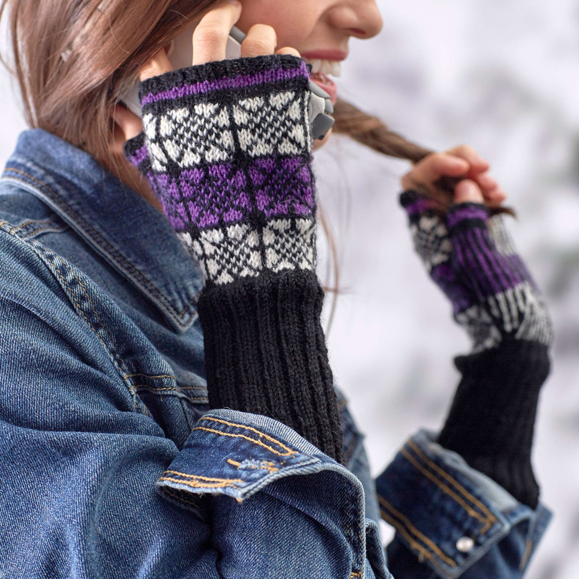 Free Red Heart Nordic Pop Mitts Knit Pattern