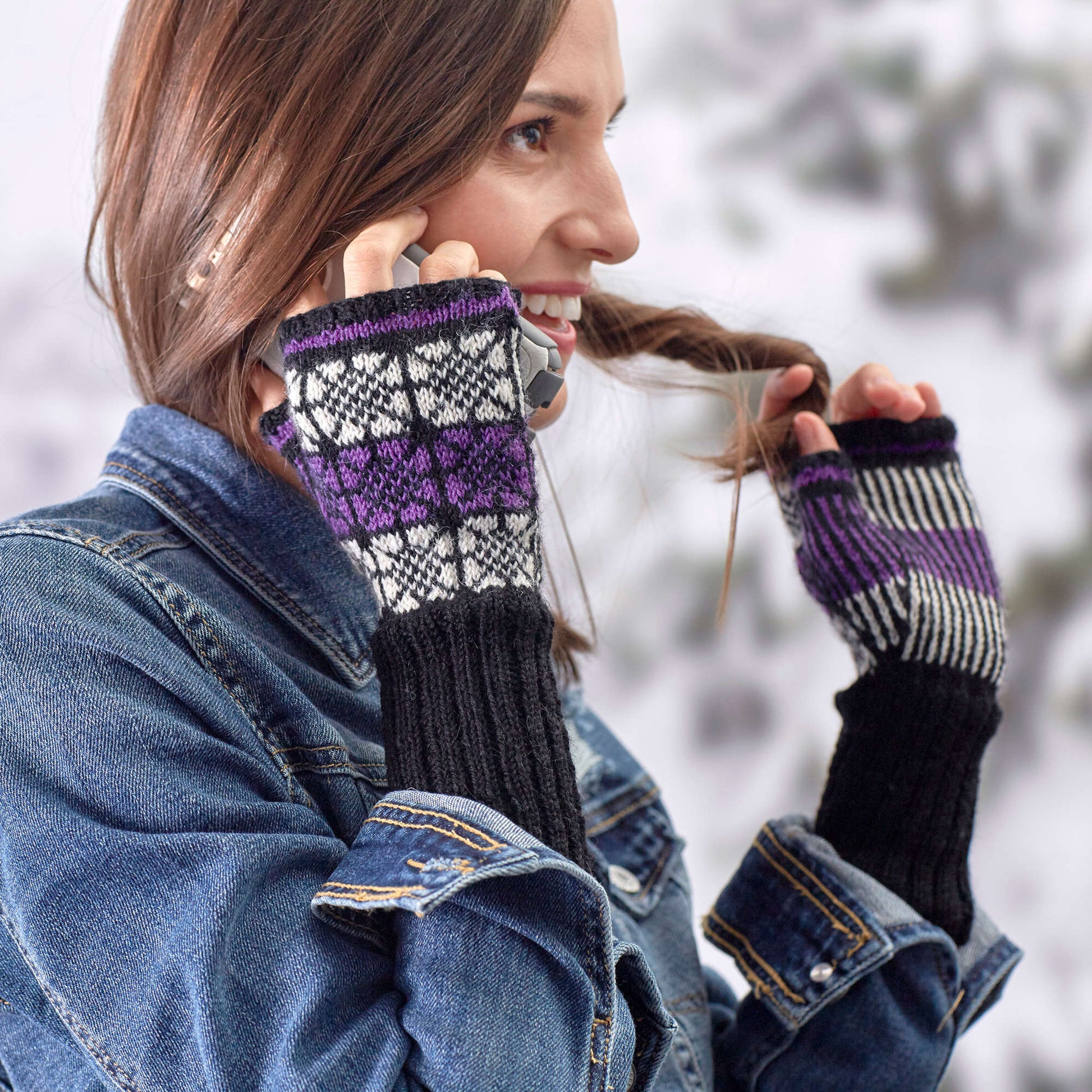 Free Red Heart Nordic Pop Mitts Knit Pattern