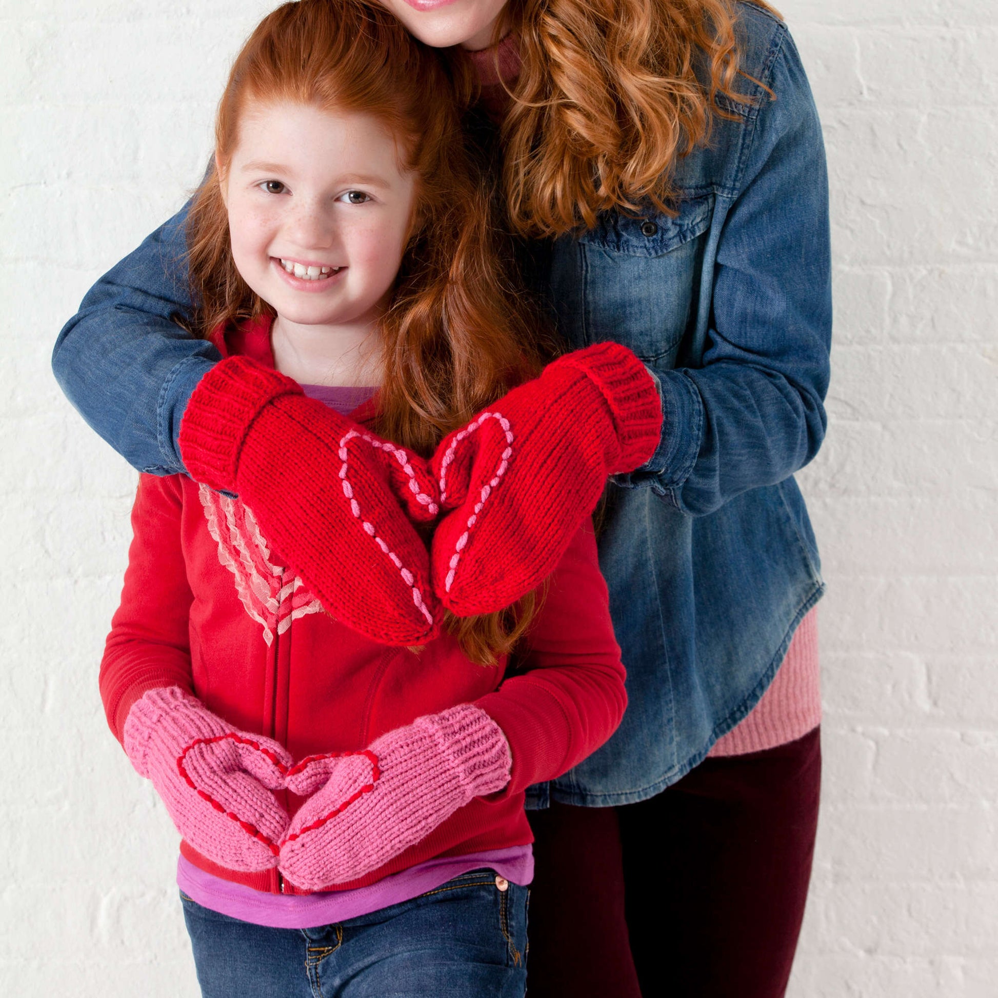 Free Red Heart Mom & Daughter Love Mitts Knit Pattern