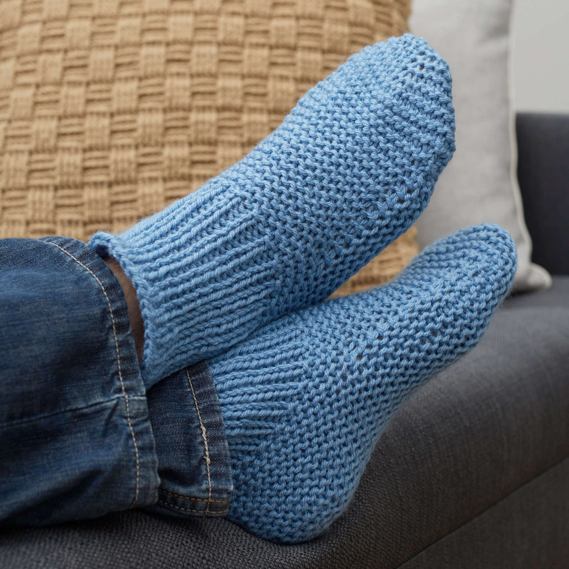 Free Red Heart Time-Off Slipper Socks Knit Pattern