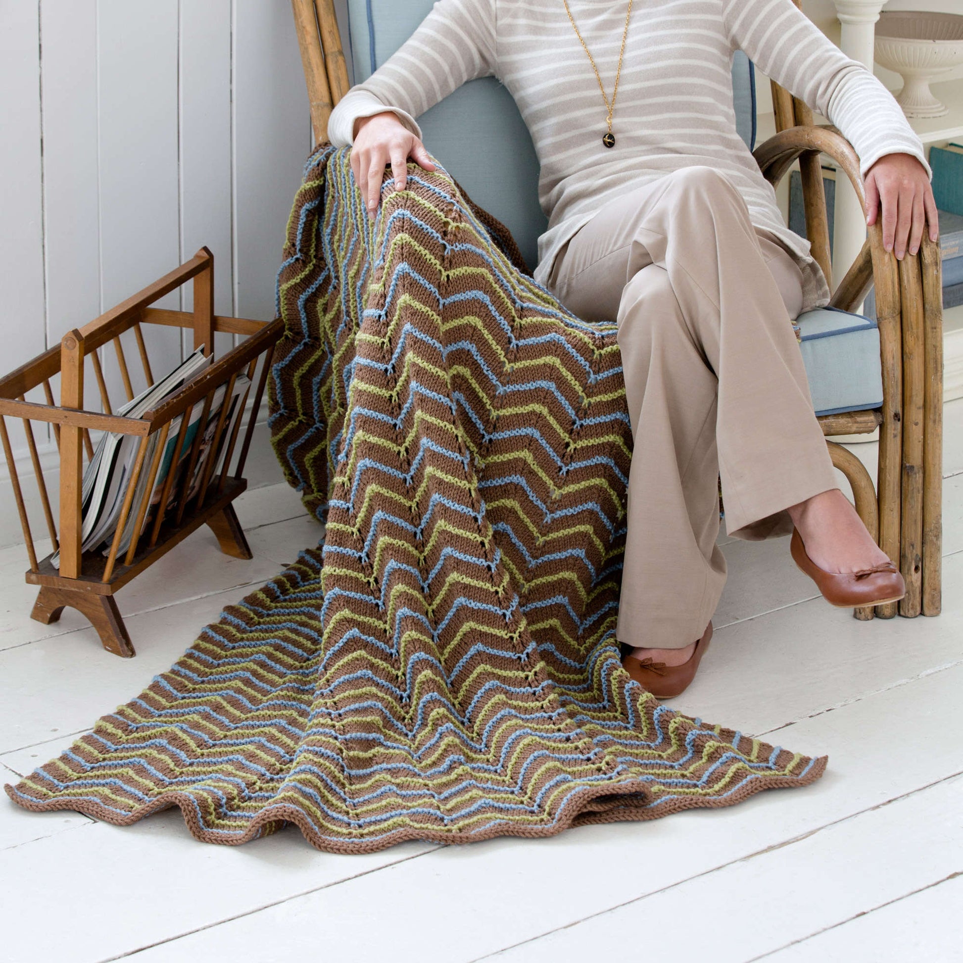 Free Red Heart Zig-Zag Ease Throw Pattern