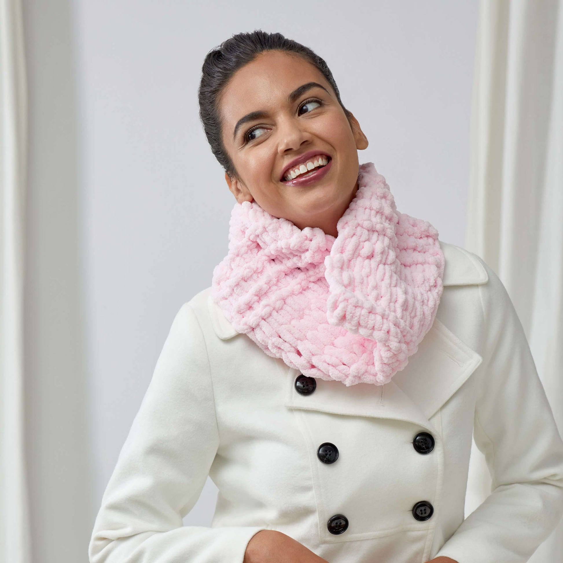Free Red Heart Simple One-Bawl Cowl Pattern