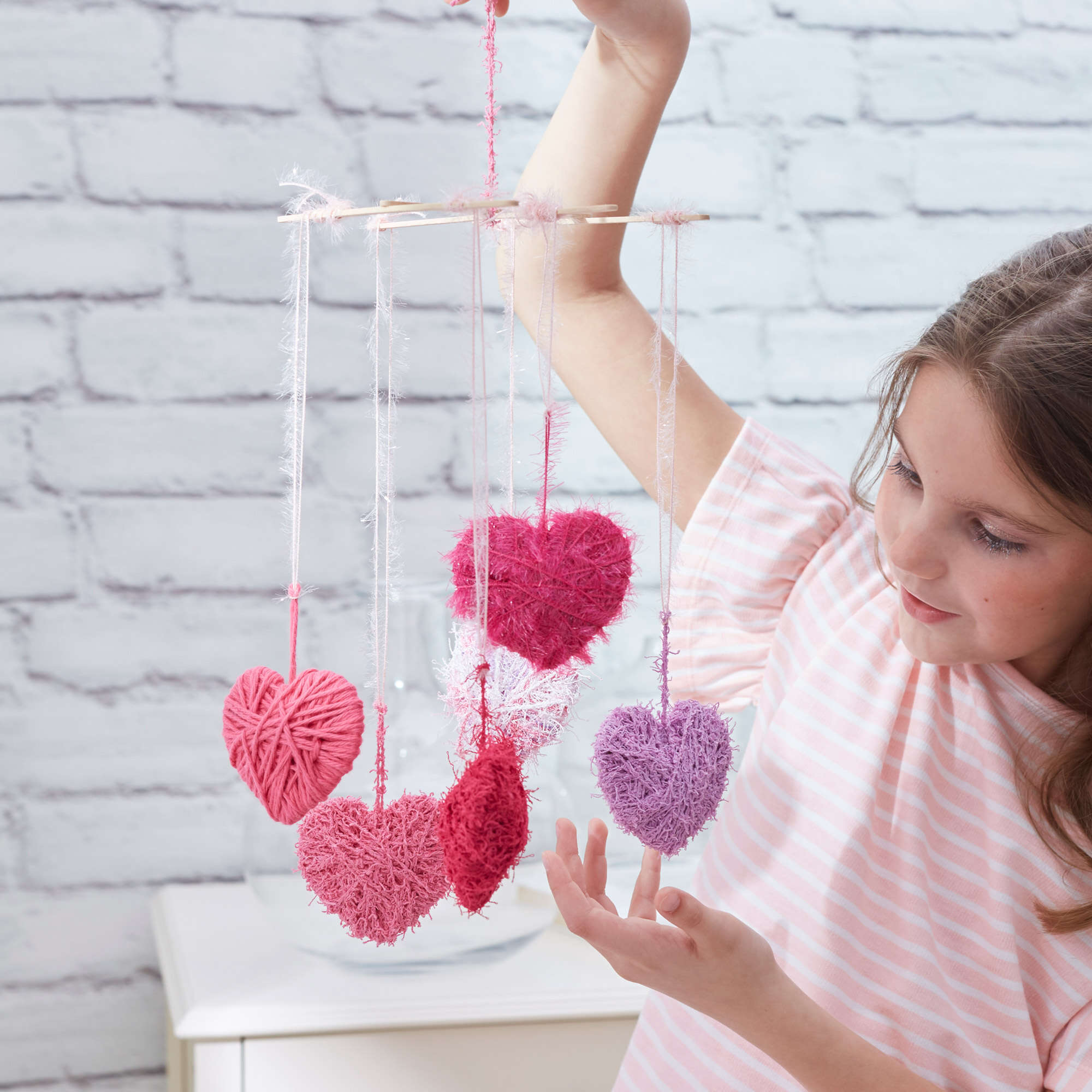 Free Beginner Red Heart Wrapped Hearts Mobile Craft Pattern ...