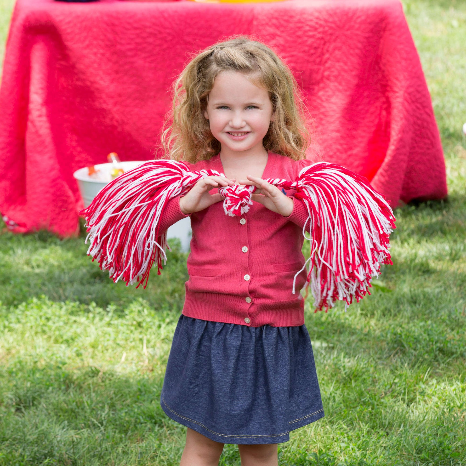 Free Red Heart Cheerleading Pompoms Craft Pattern
