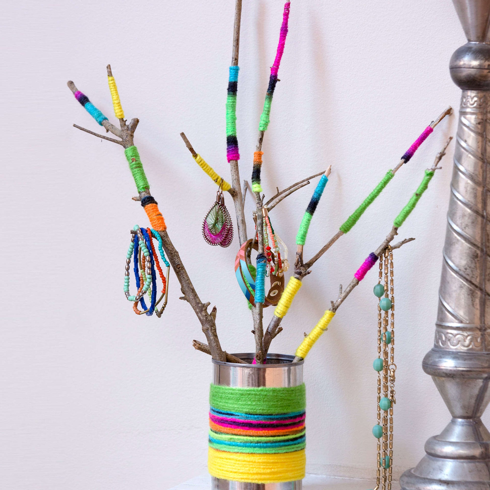 Free Red Heart Craft Wrapped Twig Jewelry Holder Pattern