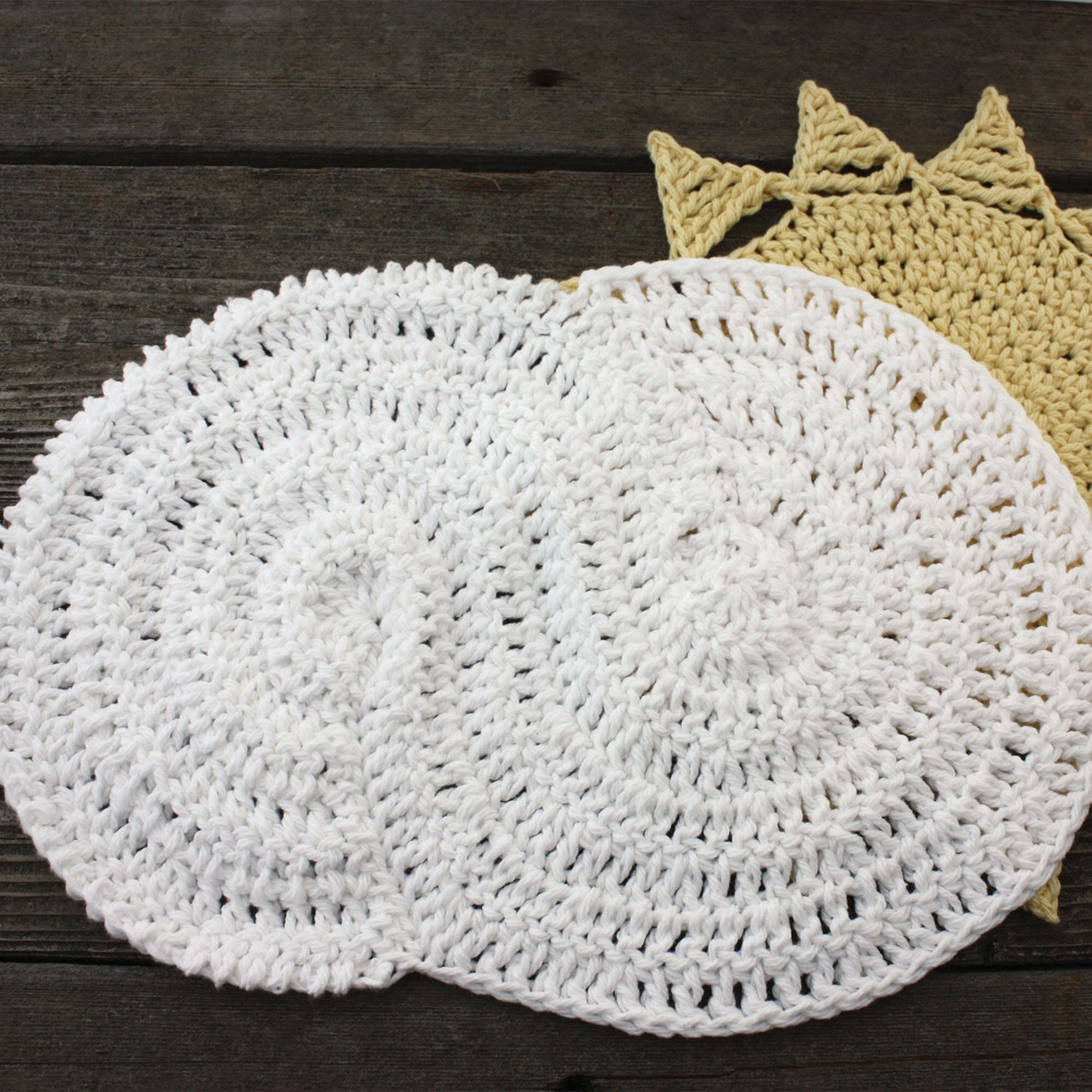 Free Lily Sugar'n Cream Cloudy Dishcloth Crochet Pattern