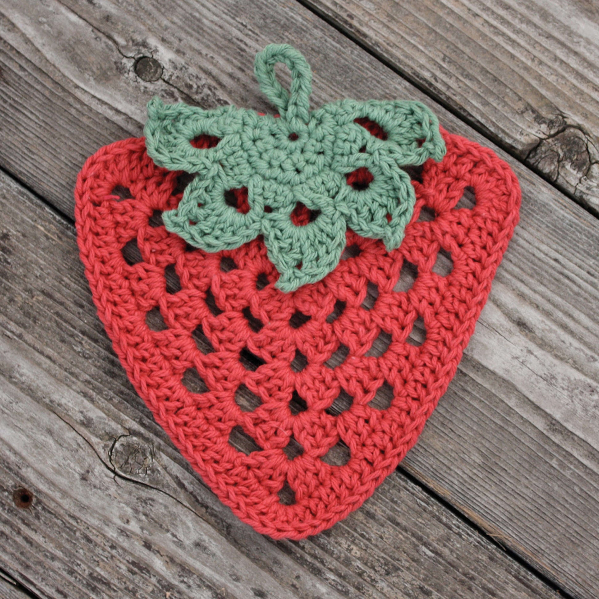 Free Lily Sugar'n Cream Granny Strawberry Dishcloth Crochet Pattern