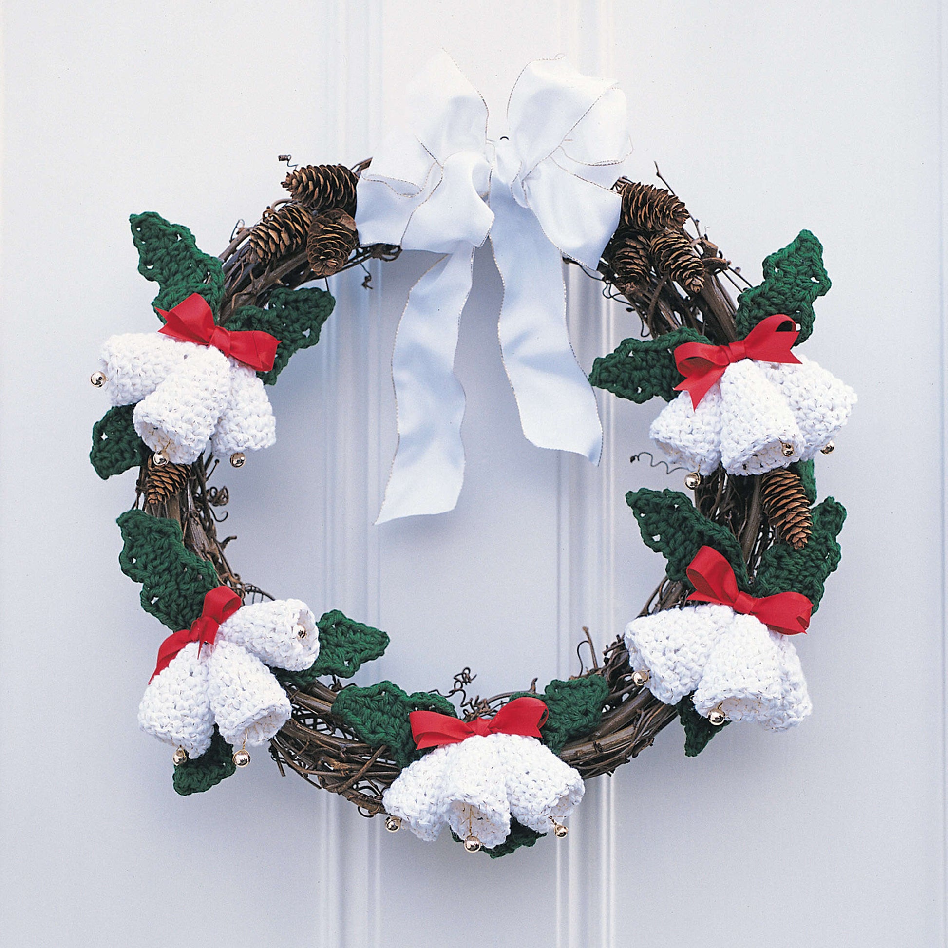 Free Lily Sugar'n Cream Seasons Greetings Wreath Crochet Pattern