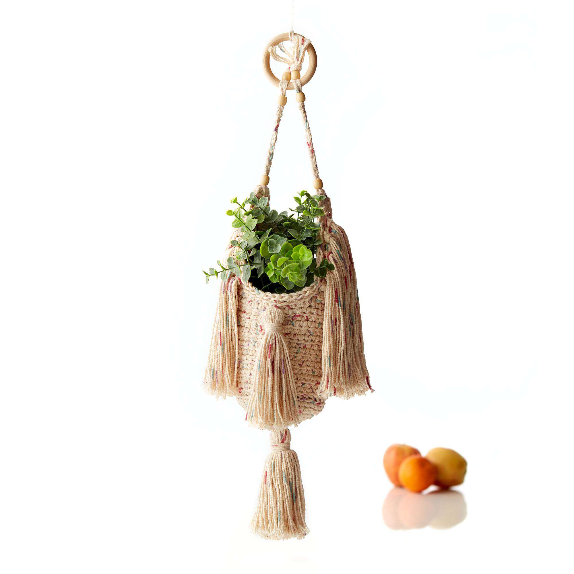 crochet plant hanging basket Free Easy Lily Tasseled Plant Hanger Crochet Pattern