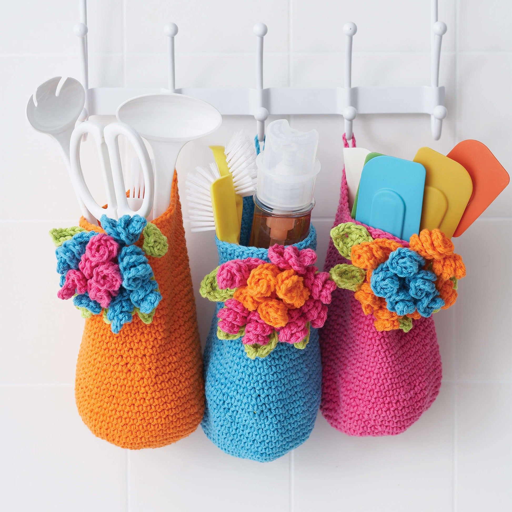 Free Lily Sugar'n Cream Bouquet Baskets Crochet Pattern