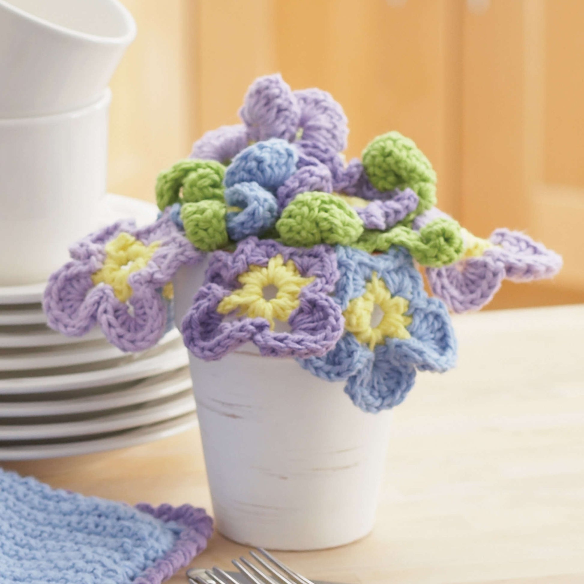 Free Lily Sugar'n Cream Pansy Bouquet Crochet Pattern