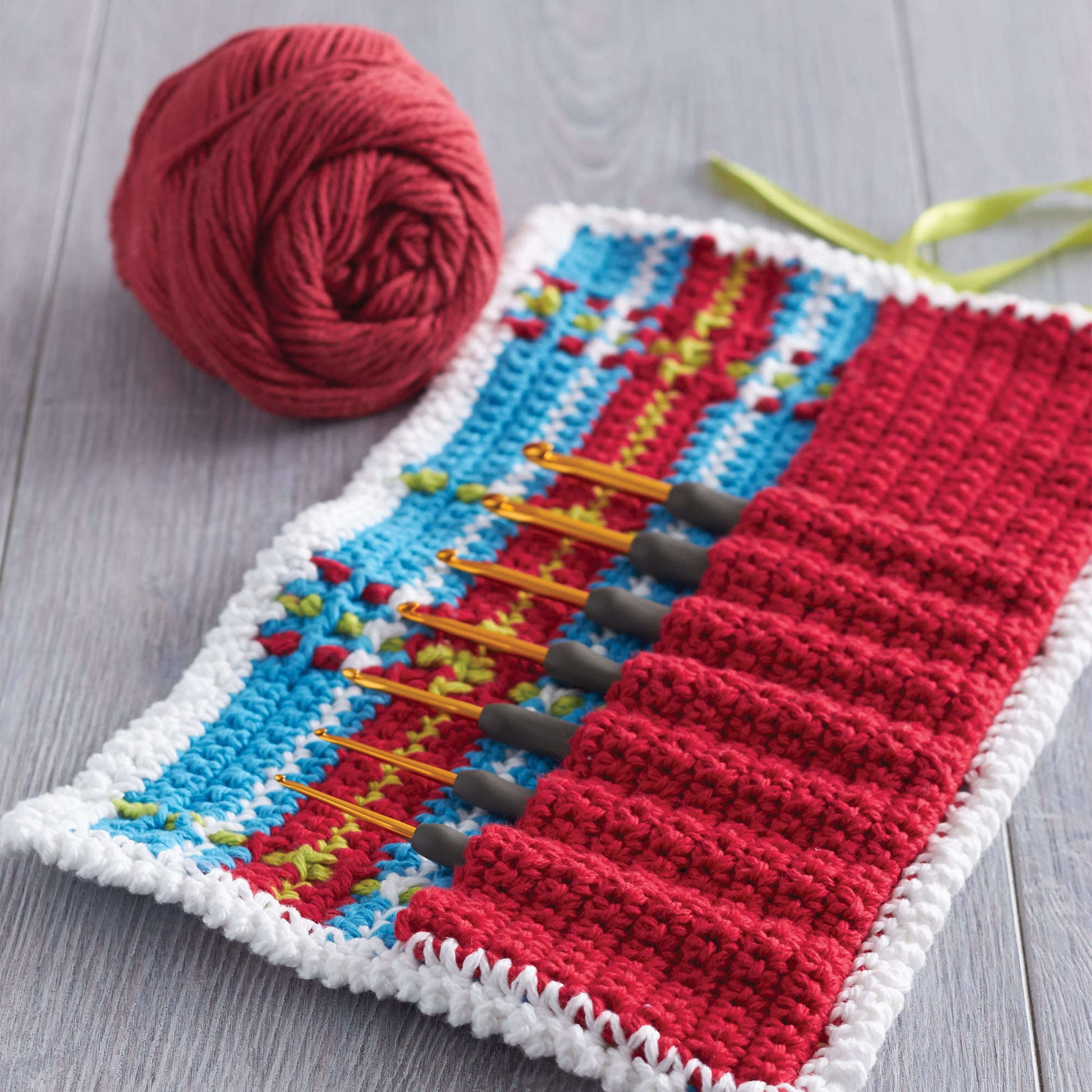 Free Lily Sugar'n Cream Plaid-y Hook Caddy Crochet Pattern