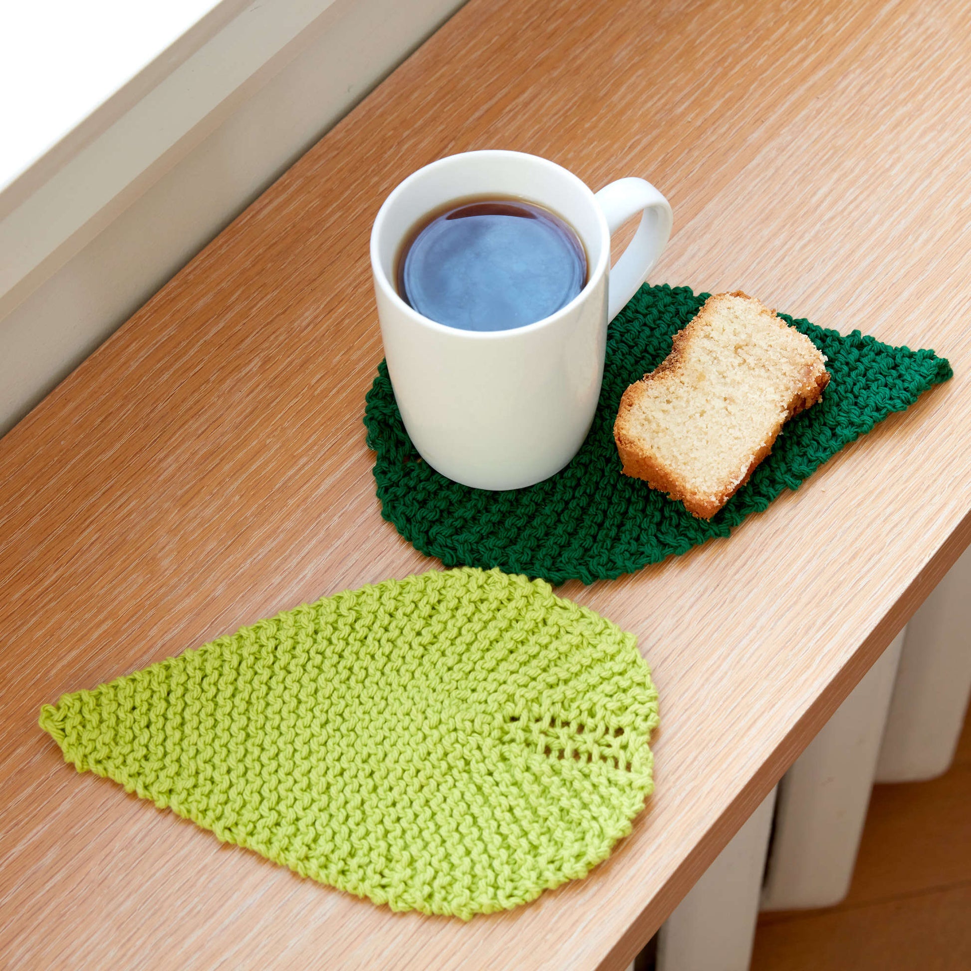 Free Lily Sugar'n Cream Be-Leaf It Knit Mug Rug Pattern