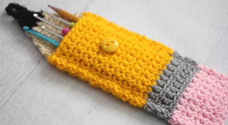 Image of Simple Crochet Pencil Pouch thumbnail