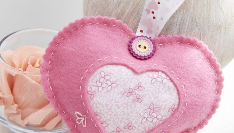 Image of Valentine Heart Sachet thumbnail