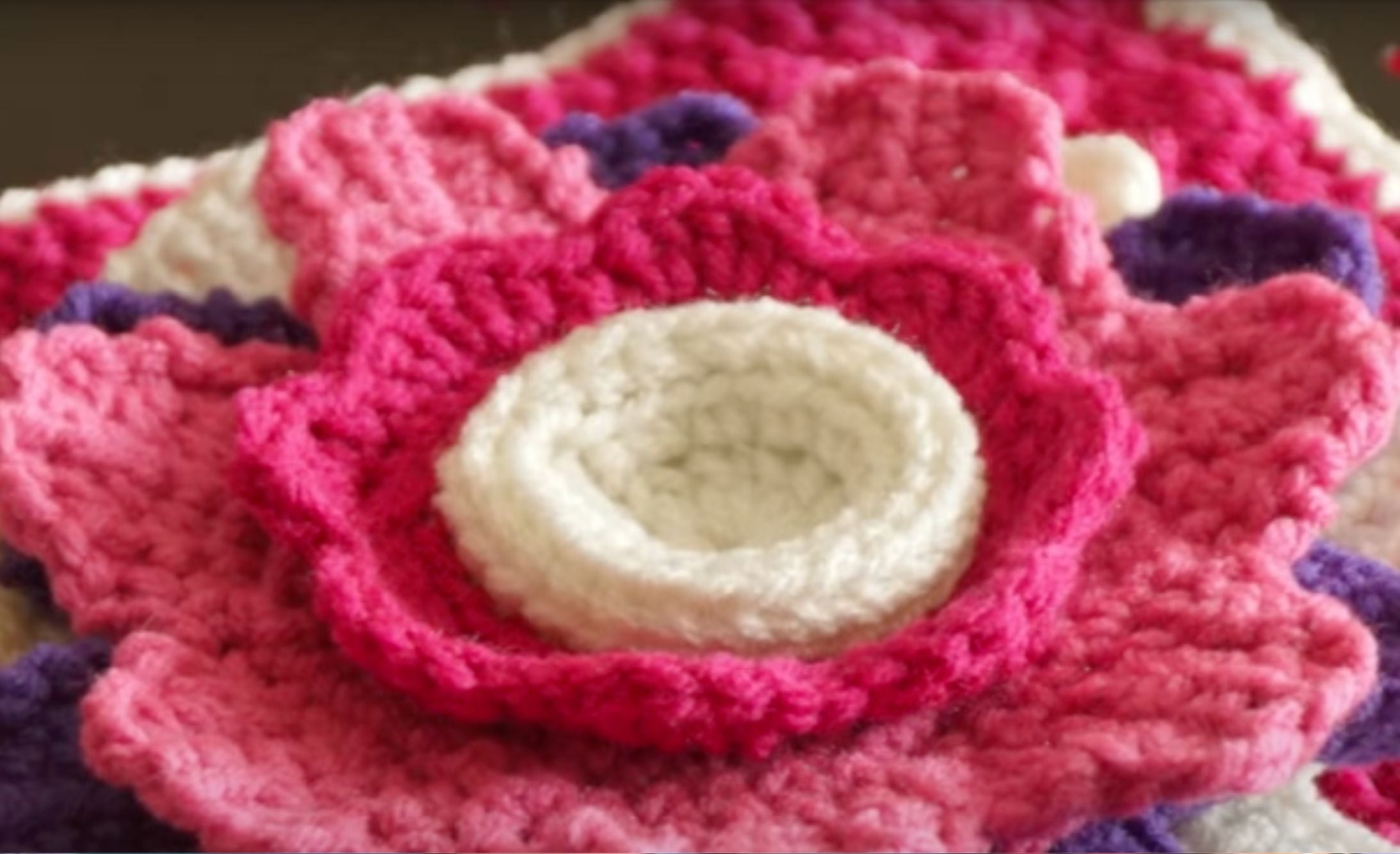 Image of Crochet Along: Spring Fling Pillow Part 2 thumbnail