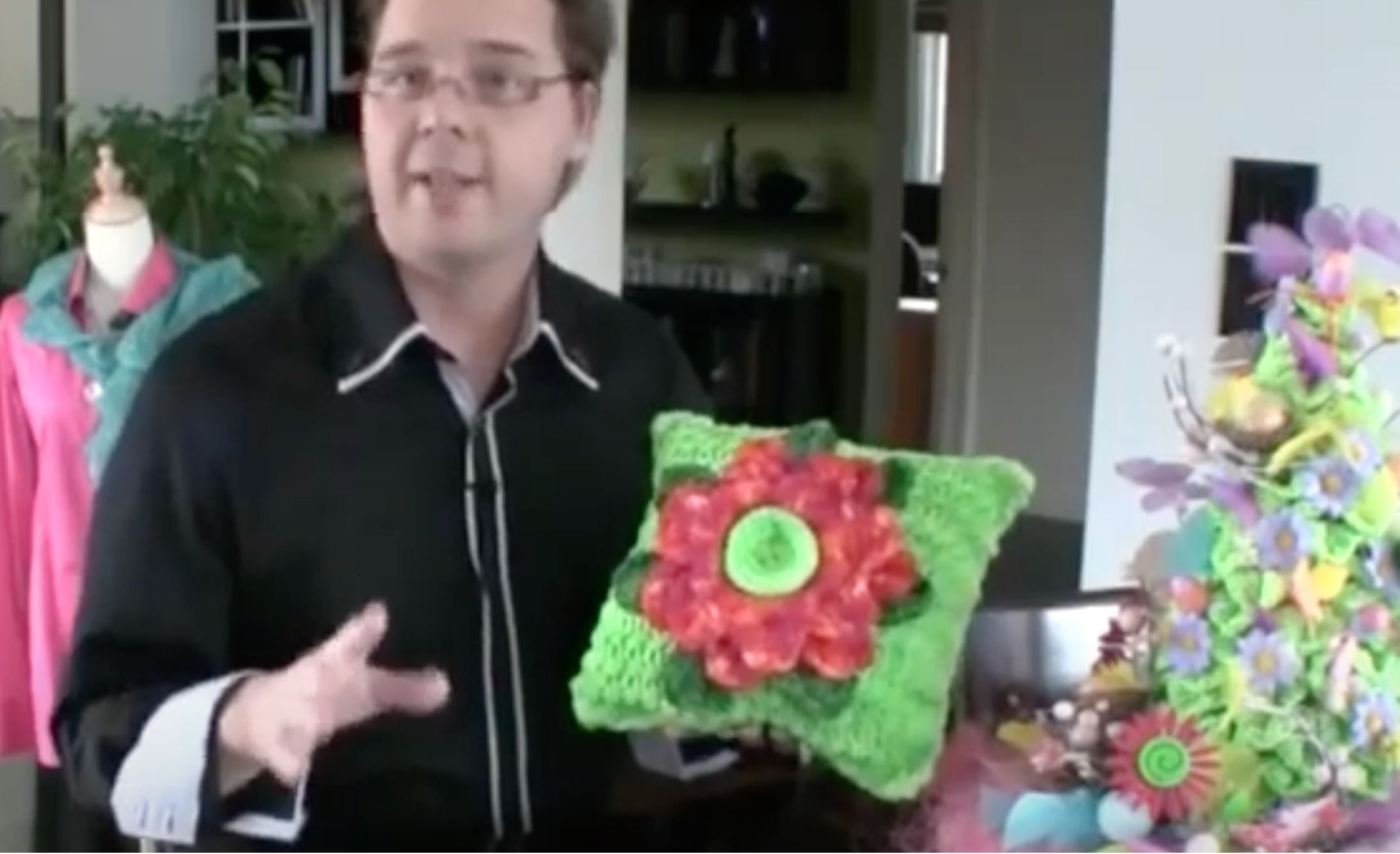 Image of Spring Fling Pillow Crochet Along Announcement thumbnail