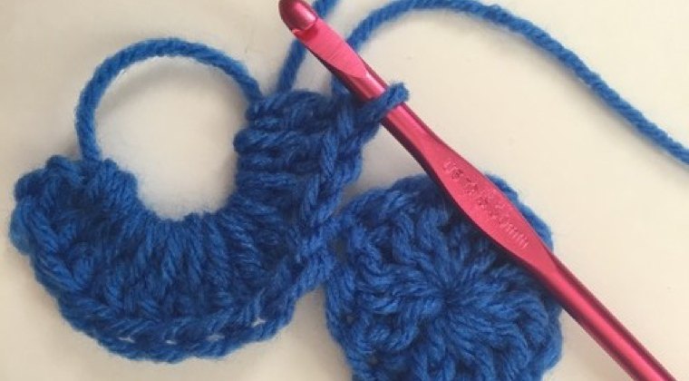 Ultimate Guide to Join-As-You-Go Crochet thumbnail