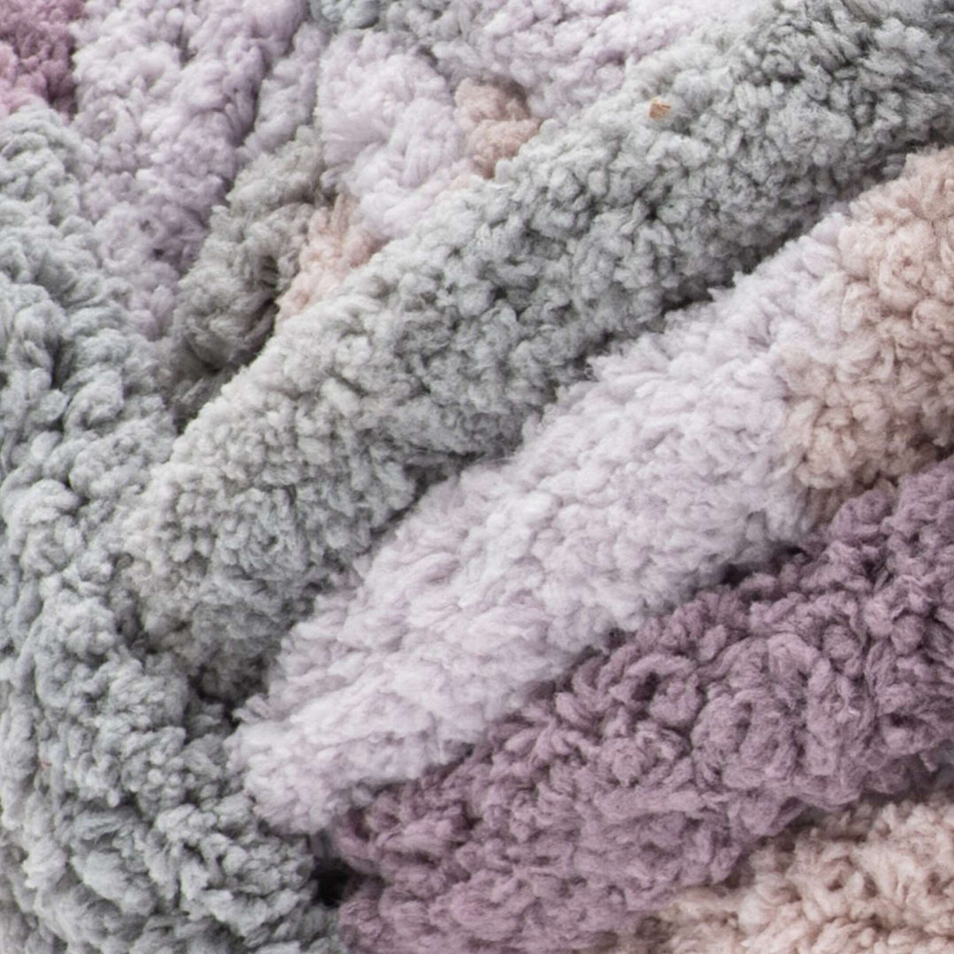 Bernat Blanket Extra Thick Yarn (600g/21.2oz) - Discontinued Shades Purple Smoke