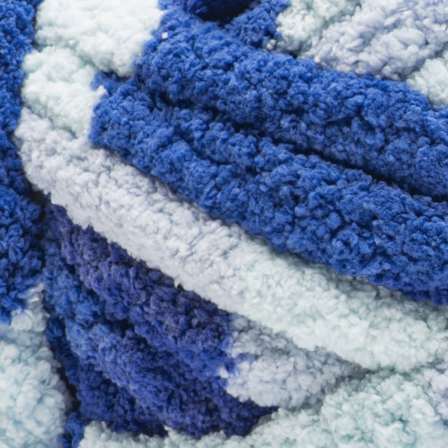 Bernat Blanket Extra Thick Pink DUST Yarn - 1 Pack of 600g/21oz - Polyester  - 7 Jumbo - Knitting, Crocheting, Crafts & Amigurumi, Chunky Chenille Yarn