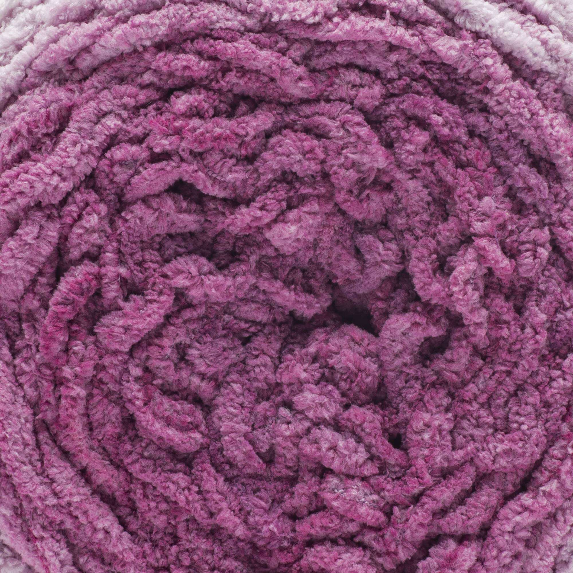 Bernat Deken Perfect Phasing Fuchsia Cake Garen - 2 Pack van 299,37 g - 100% Polyester - #6 Super volumineus - 220 meter voor breien, haken, knutselen en amigurumi, grof chenille-garen Bernat Deken Perfect Phasing Fuchsia Cake Garen - 2 Pack van 299,37 g - 100% Polyester - #6 Super volumineus - 220 meter voor breien, haken, knutselen en amigurumi, grof chenille-garen