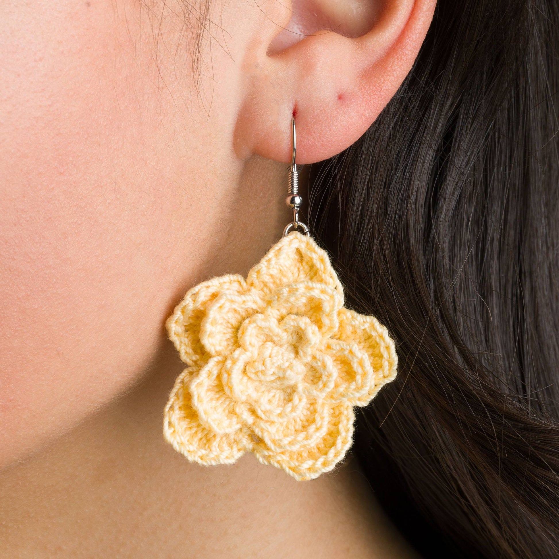 Free Aunt Lydia’s Crochet Rose Earrings Pattern