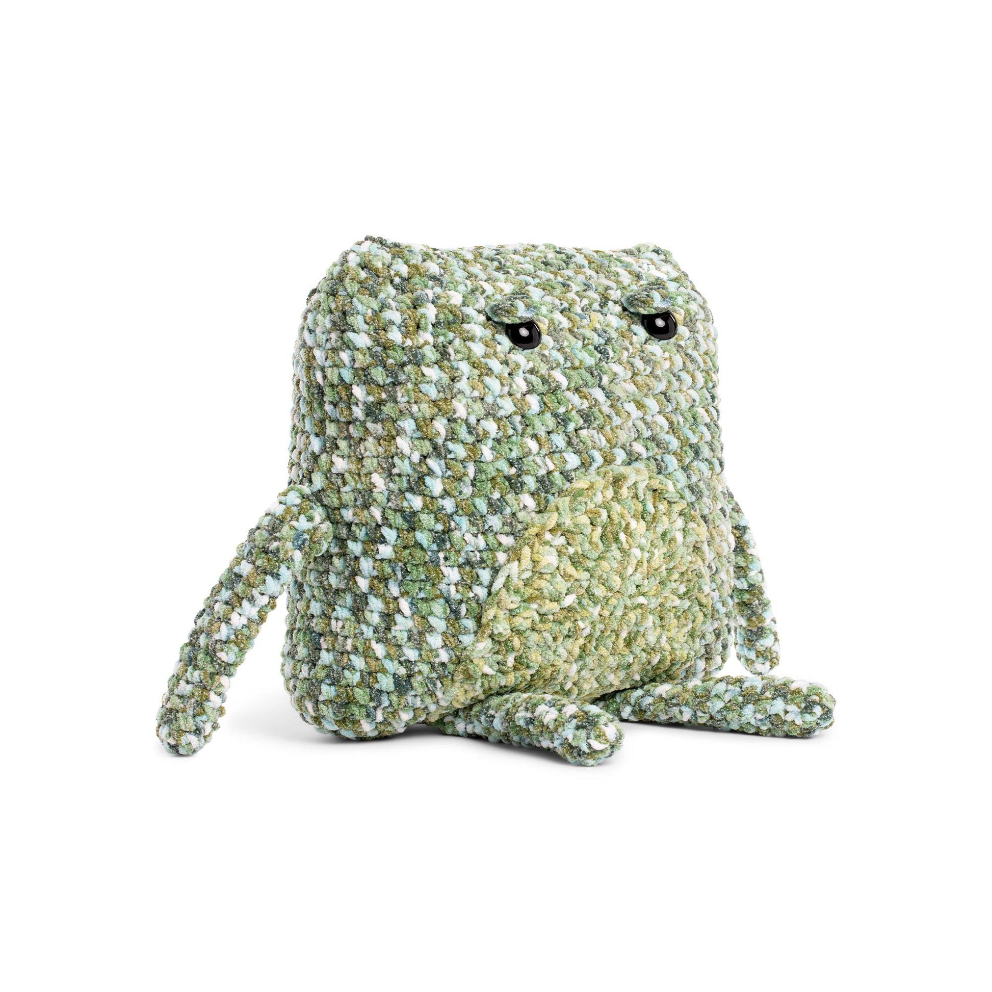 Free Bernat Freddy the Frog Crochet Toy Pattern