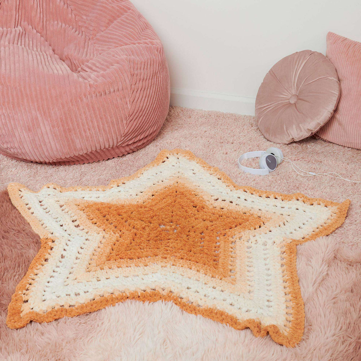 Crochet Blanket made in Bernat Blanket Perfect Phasing Yarn