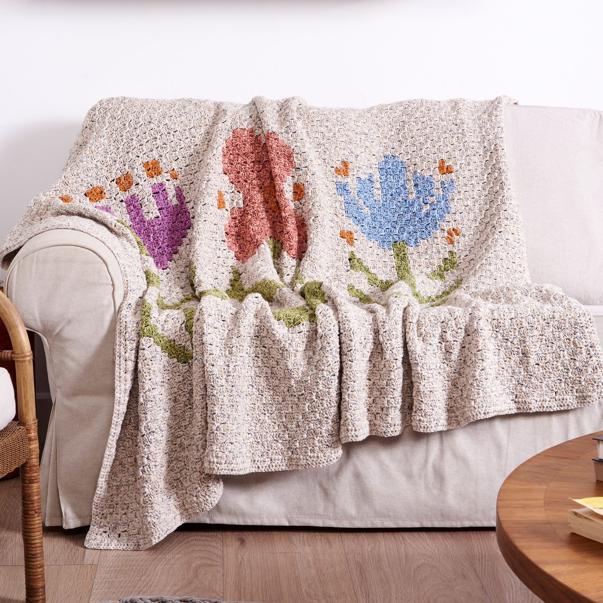 Free Bernat Big Florals Crochet Blanket Pattern