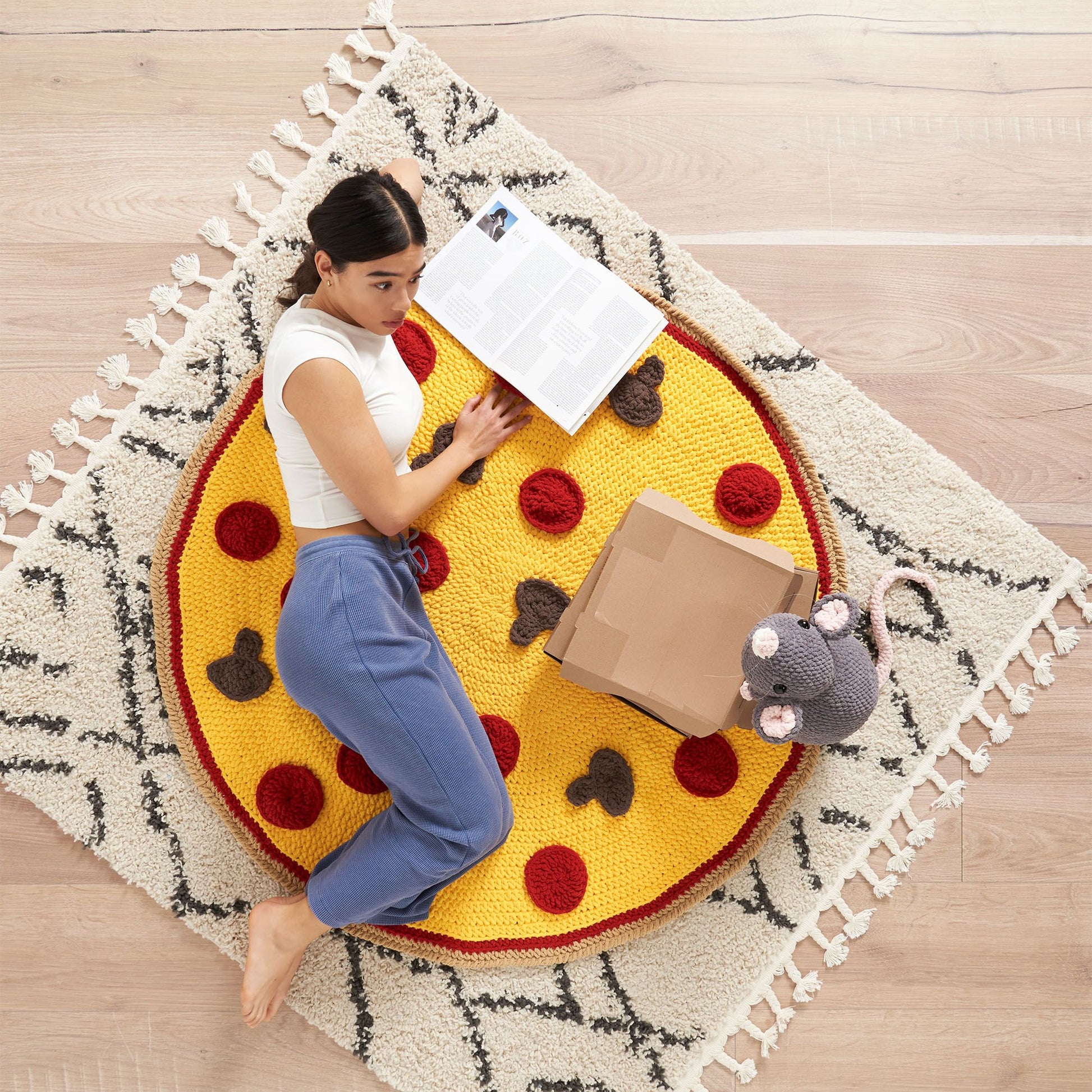 Free Easy Bernat Crochet Pizza Blanket Pattern | Yarnspirations
