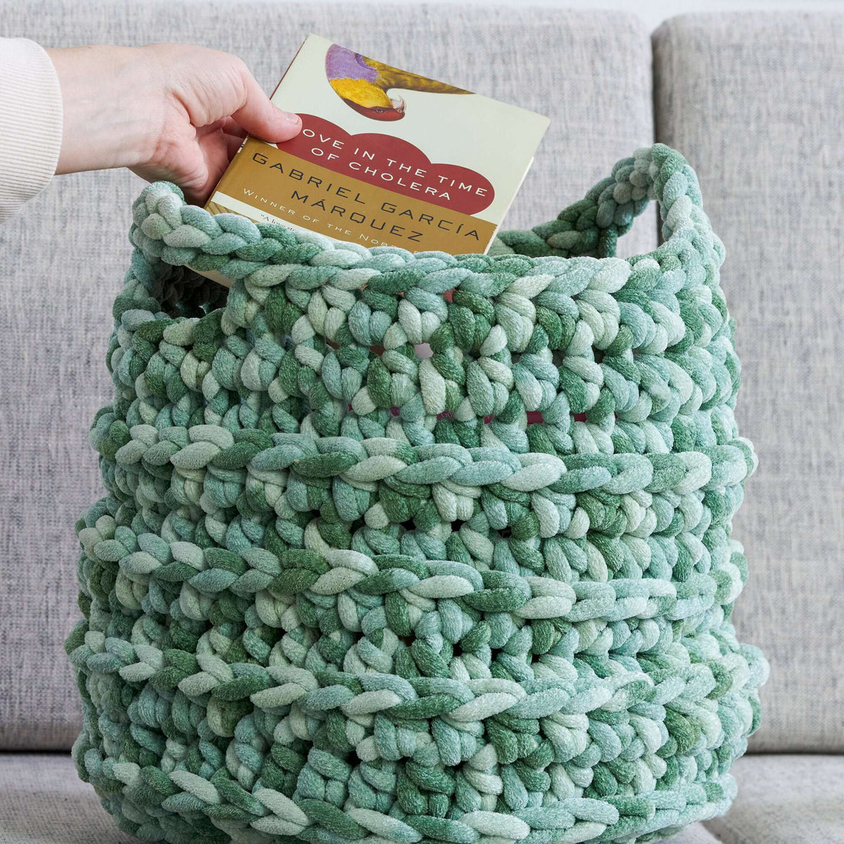 Crochet Basket made in Bernat Plush Big Yarn