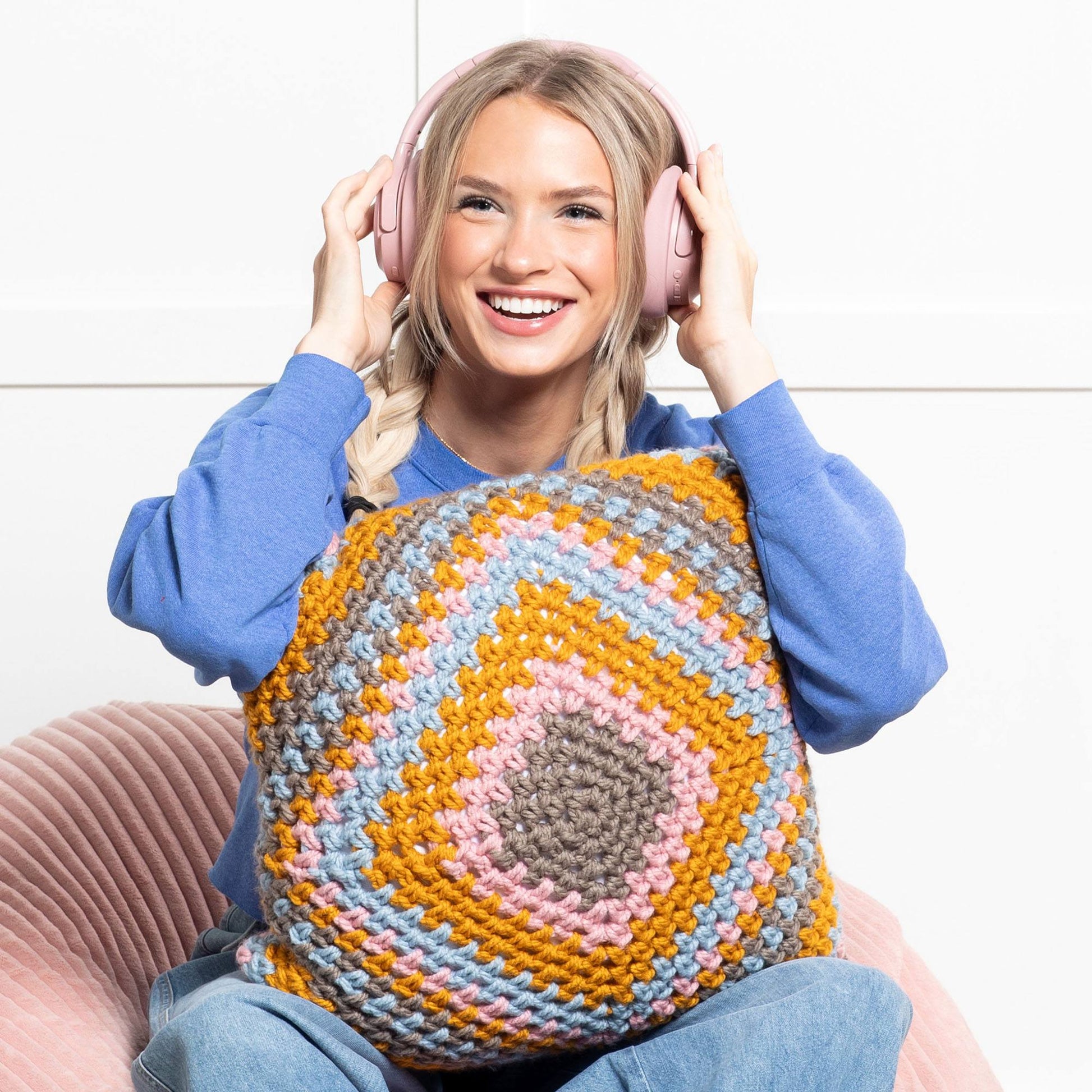 Free Bernat Chonky Square Crochet Pillow Pattern