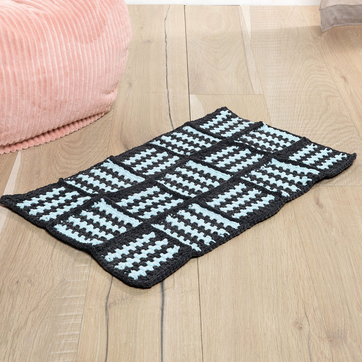 Crochet Rug made in Bernat Plush Yarn